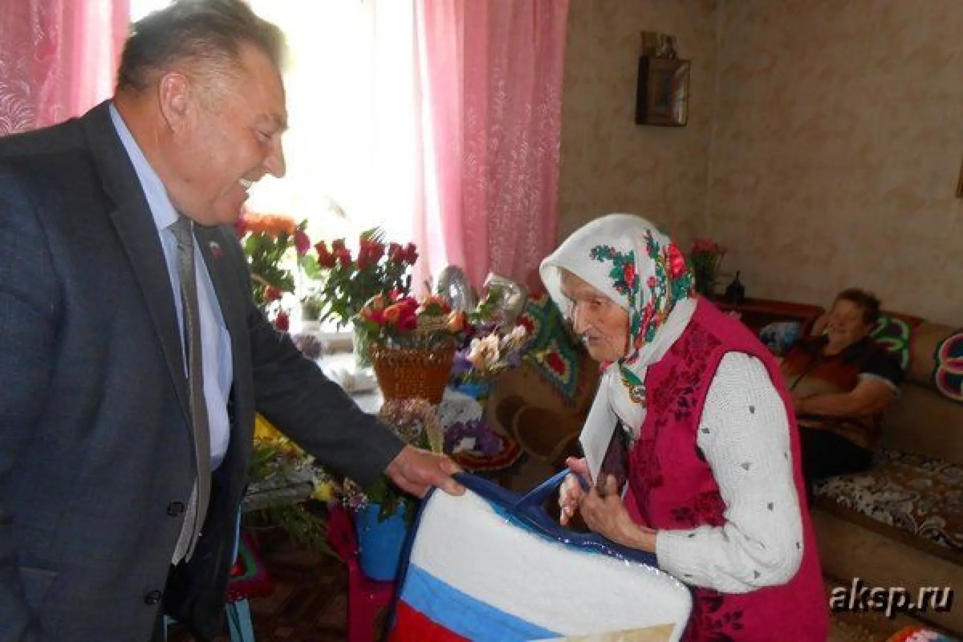 Жительница Алтайского края отметила 95-летний юбилей Жительница Алтайского края отметила 95-летний юбилей