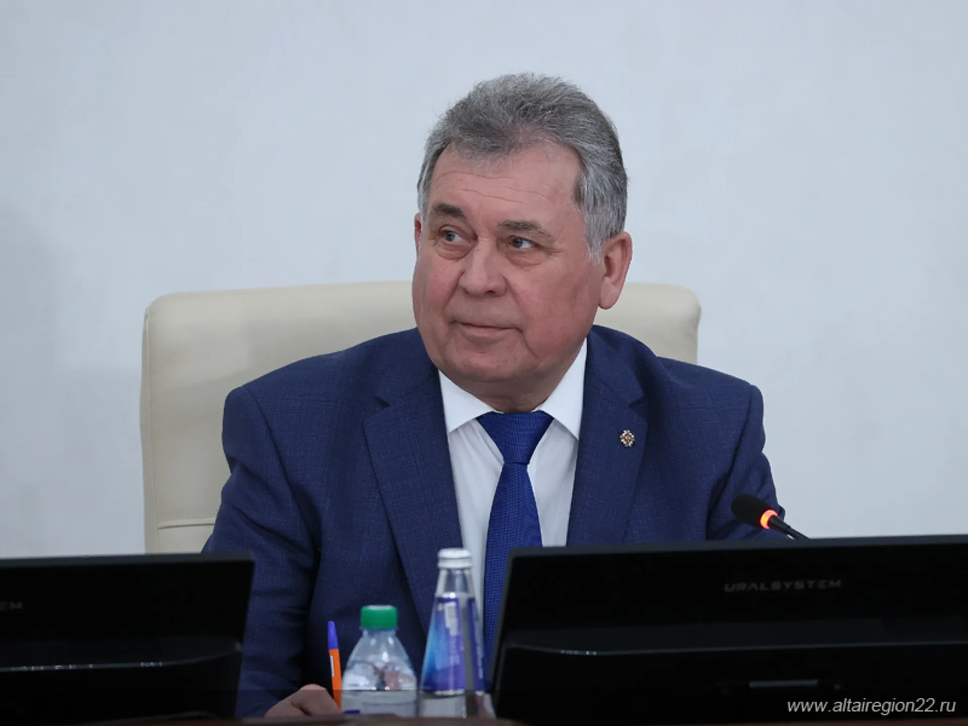 Председатель АКЗС Александр Романенко: Правительству и депутатам надо усилить темпы решения задач по повышению благосостояния жителей Алтайского края Председатель АКЗС Александр Романенко: Правительству и депутатам надо усилить темпы решения задач по повышению благосостояния жителей Алтайского края