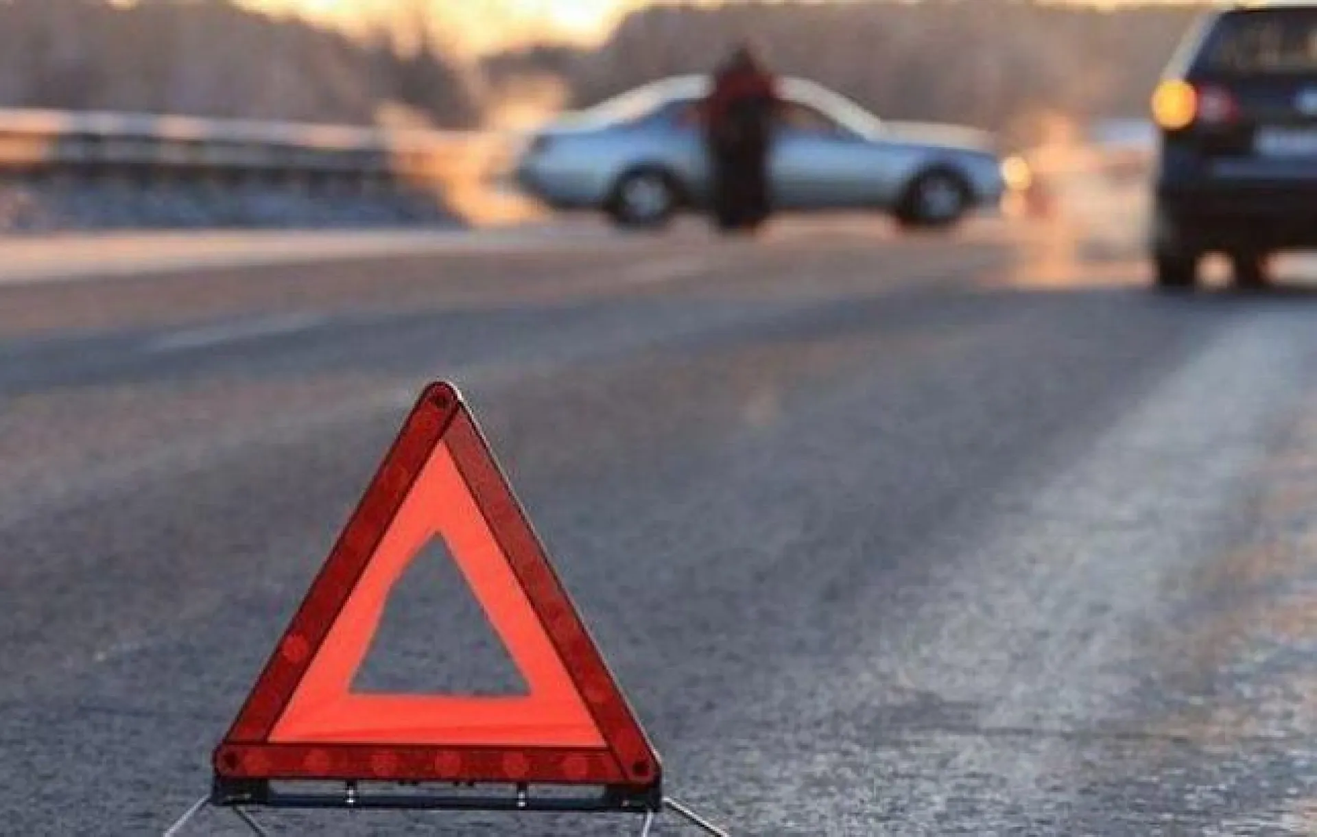 ГИБДД разыскивает автоледи, сбившую девушку на пешеходном переходе в Барнауле