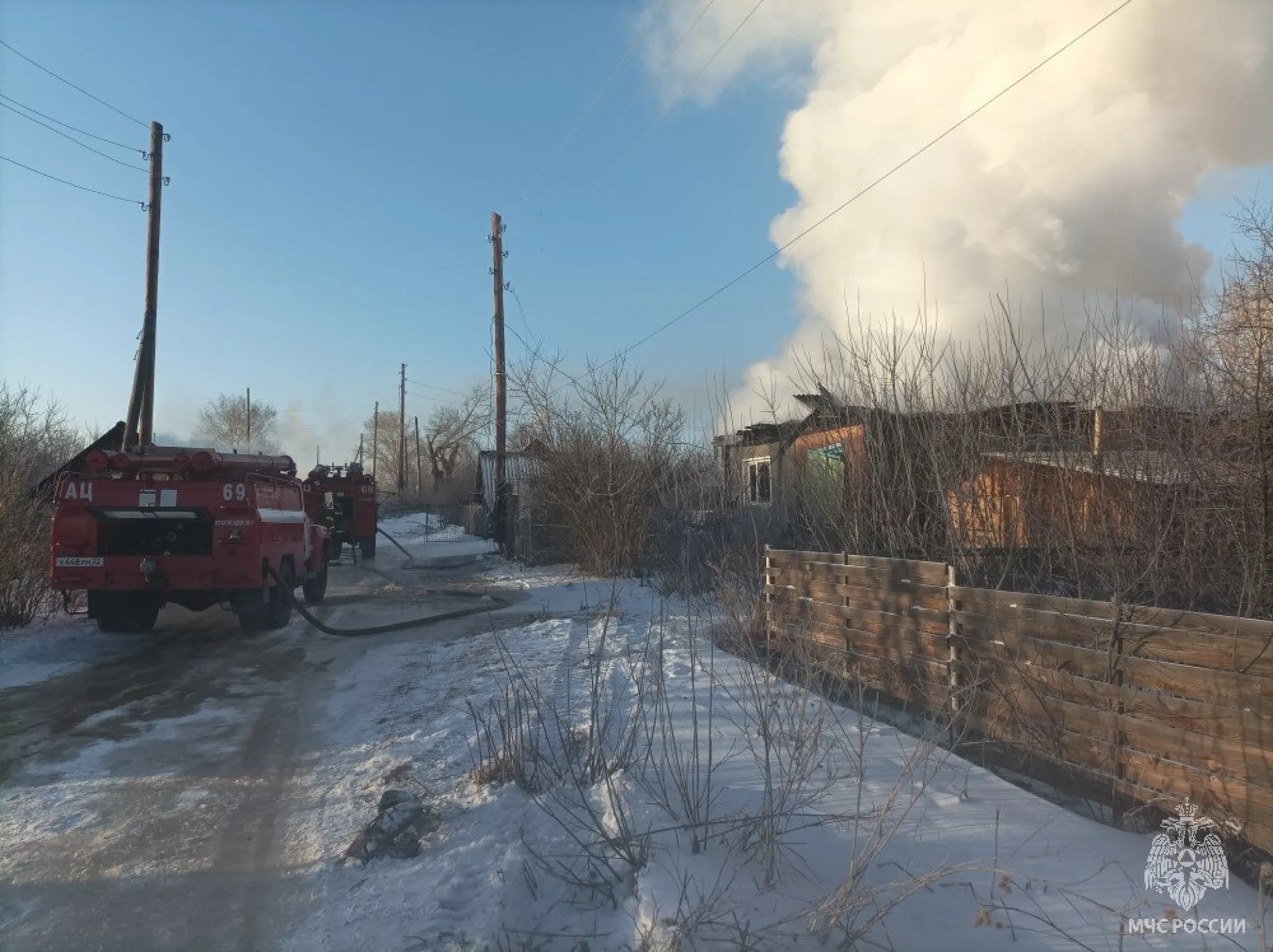 Двое детей погибли при пожаре в Алтайском крае Двое детей погибли при пожаре в Алтайском крае