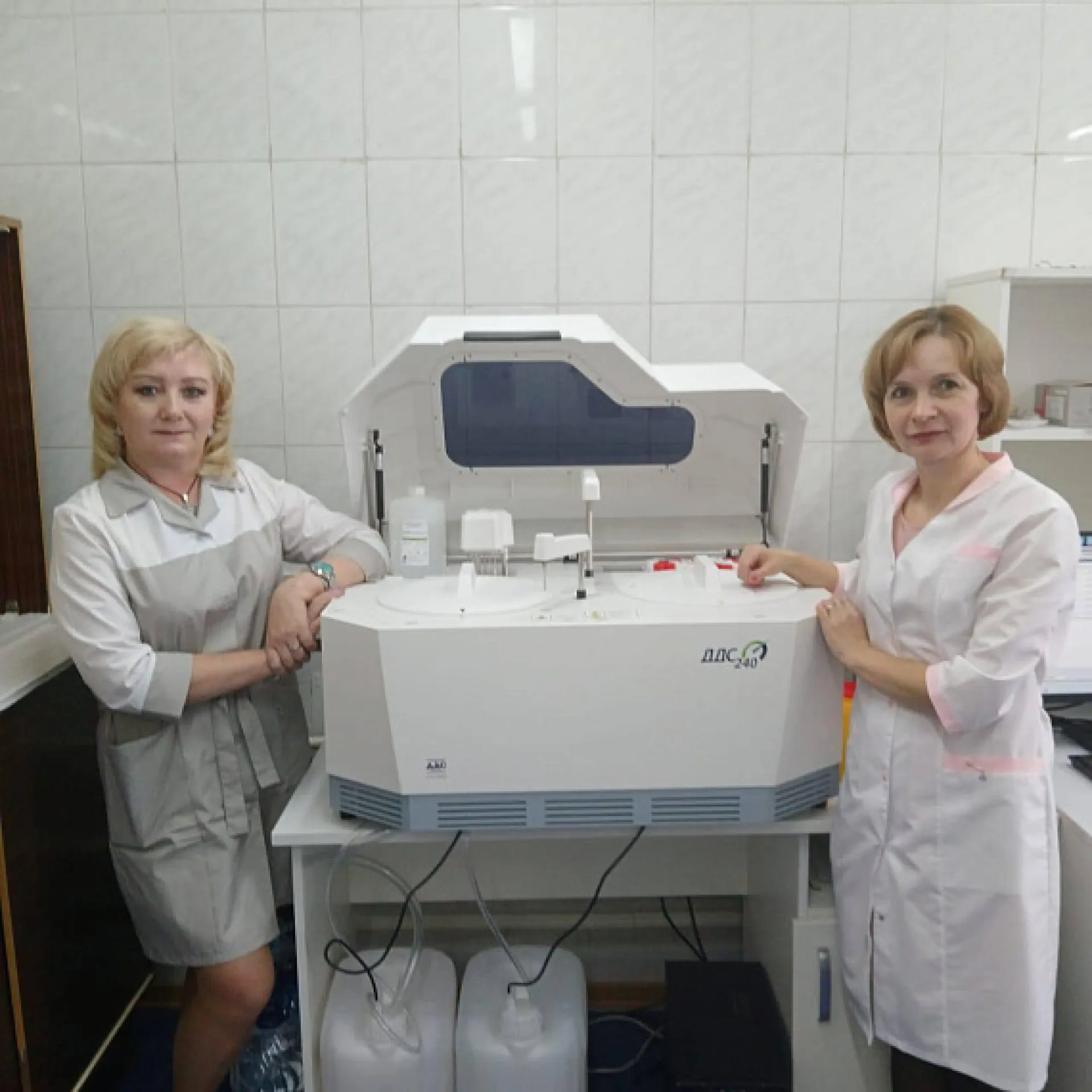 Новый автоматический анализатор за полмиллиона рублей появился в Крутихинской ЦРБ Новый автоматический анализатор за полмиллиона рублей появился в Крутихинской ЦРБ