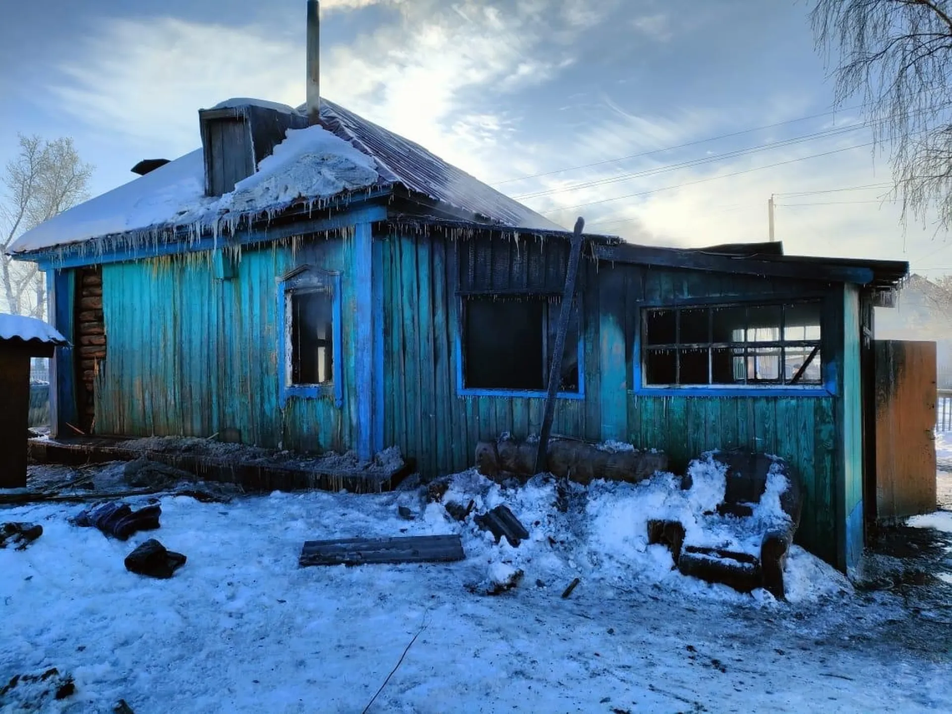 «Не нашел в дыму»: ребенок погиб при пожаре в доме многодетной семьи из Алтайского края «Не нашел в дыму»: ребенок погиб при пожаре в доме многодетной семьи из Алтайского края