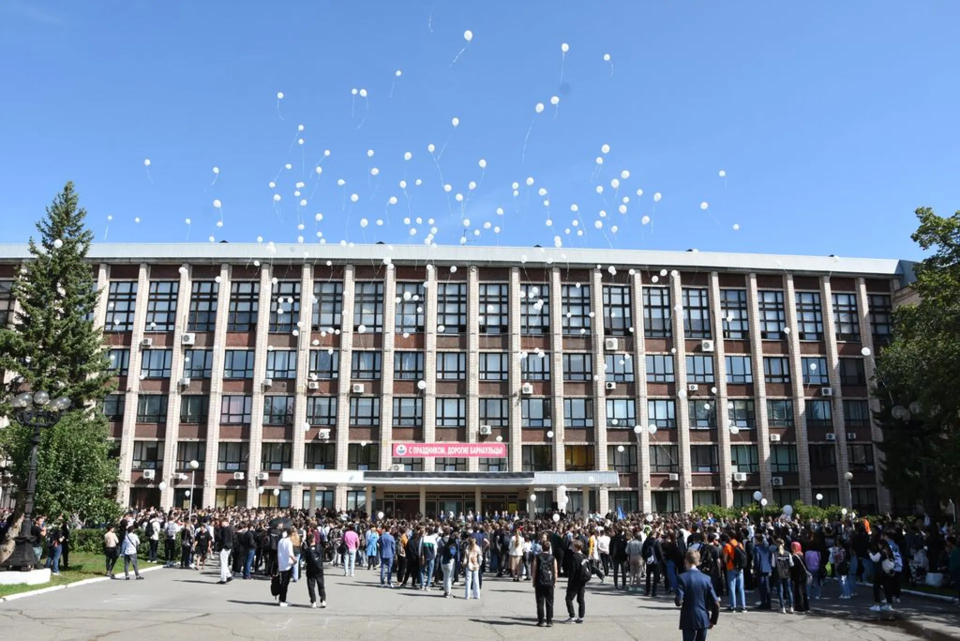 Митинг, посвященный Дню солидарности в борьбе с терроризмом, прошёл в Барнауле Митинг, посвященный Дню солидарности в борьбе с терроризмом, прошёл в Барнауле