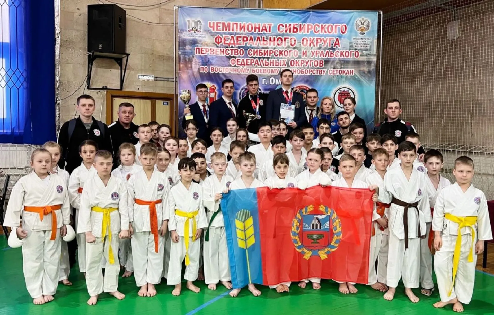 Алтайские борцы завоевали 47 медалей на чемпионате и первенстве Сибири в Омске Алтайские борцы завоевали 47 медалей на чемпионате и первенстве Сибири в Омске