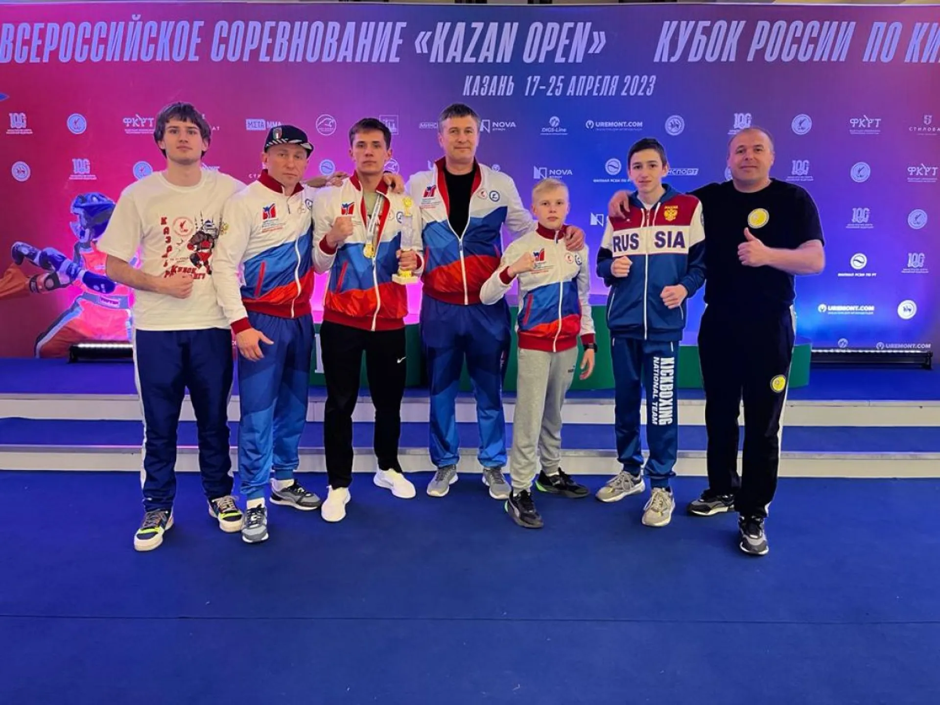 Алтайские спортсмены взошли на пьедестал Кубка России и Всероссийского турнира по кикбоксингу Алтайские спортсмены взошли на пьедестал Кубка России и Всероссийского турнира по кикбоксингу