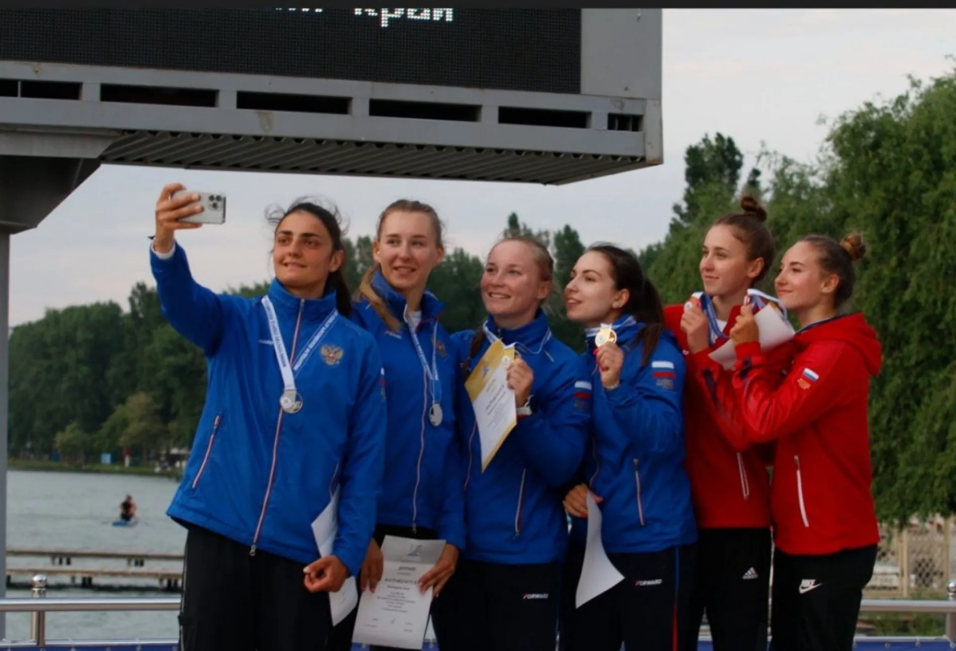 Алтайские спортсменки стали призёрами Кубка России по гребле на байдарках Алтайские спортсменки стали призёрами Кубка России по гребле на байдарках