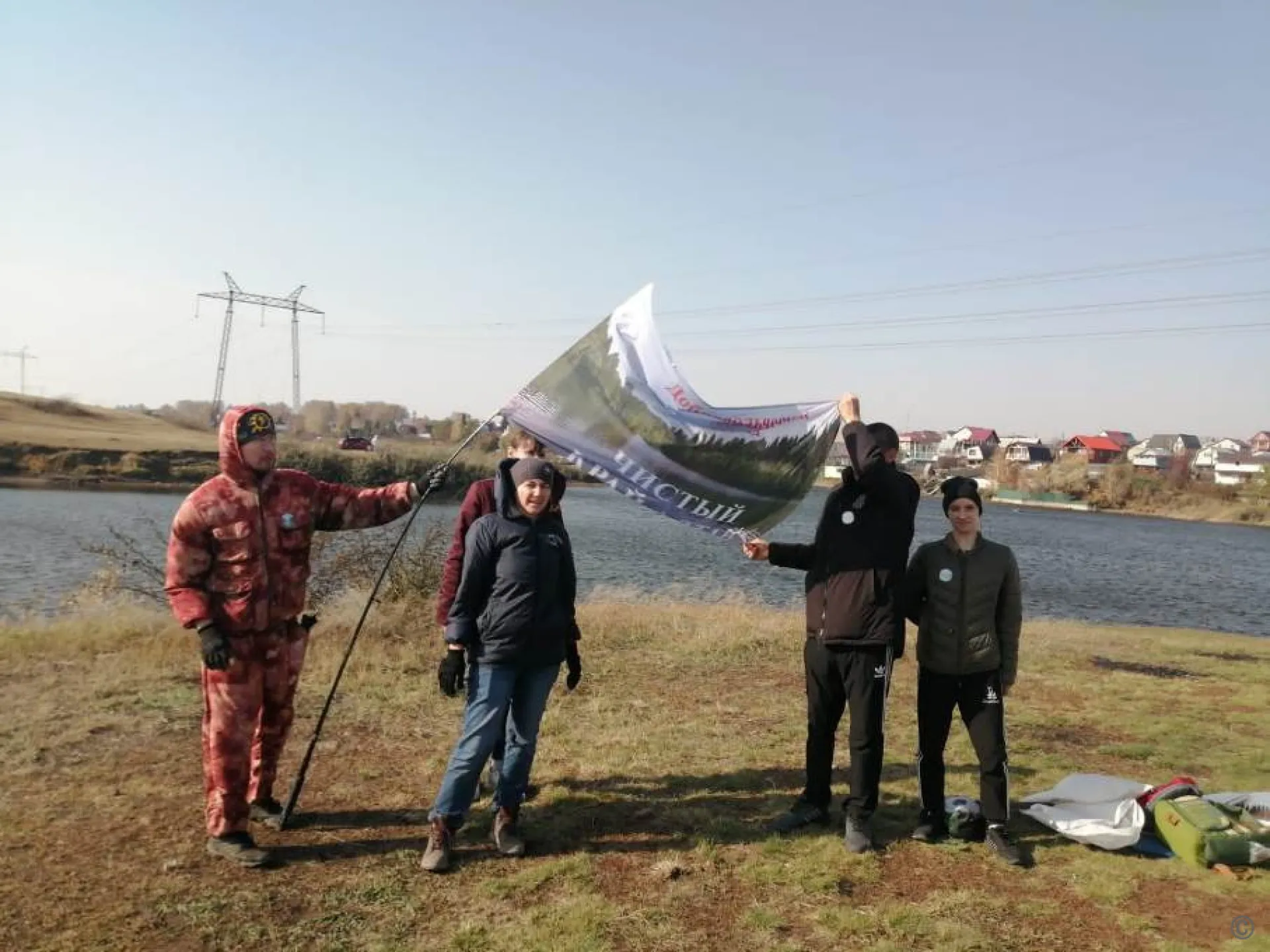 Больше 80 мешков мусора собрали на берегу реки в Барнауле Больше 80 мешков мусора собрали на берегу реки в Барнауле