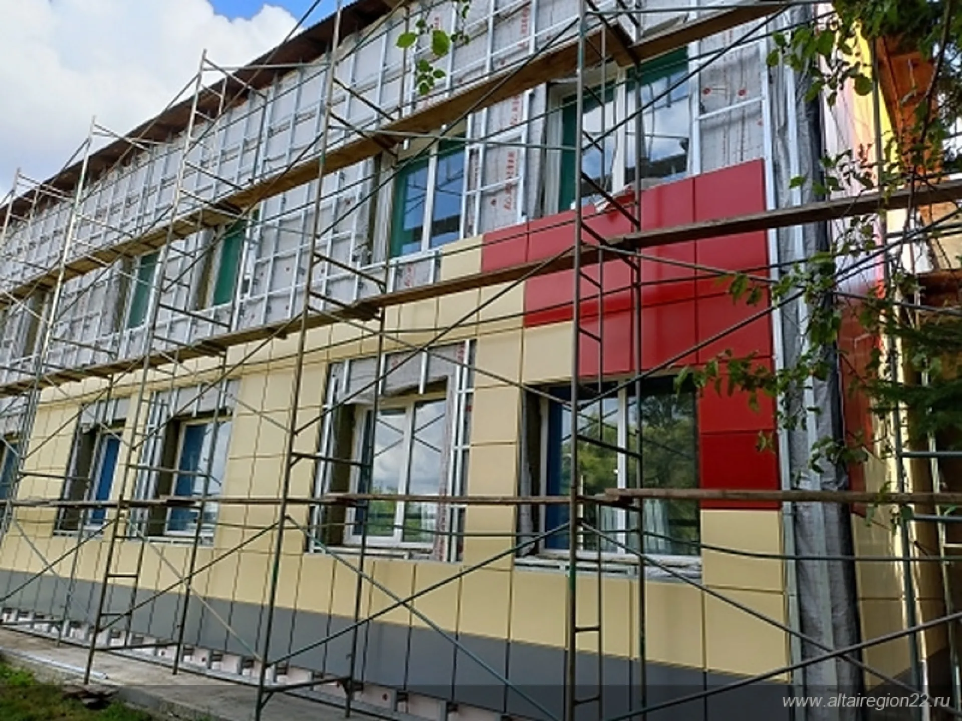 В селе Троицкое продолжаются работы по капитальному ремонту детской школы искусств В селе Троицкое продолжаются работы по капитальному ремонту детской школы искусств
