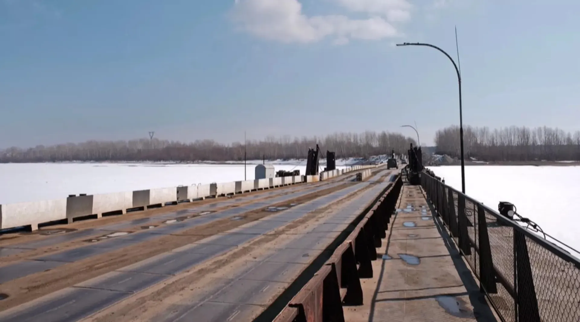 Открытие понтонного моста состоится сегодня в Бийске Открытие понтонного моста состоится сегодня в Бийске