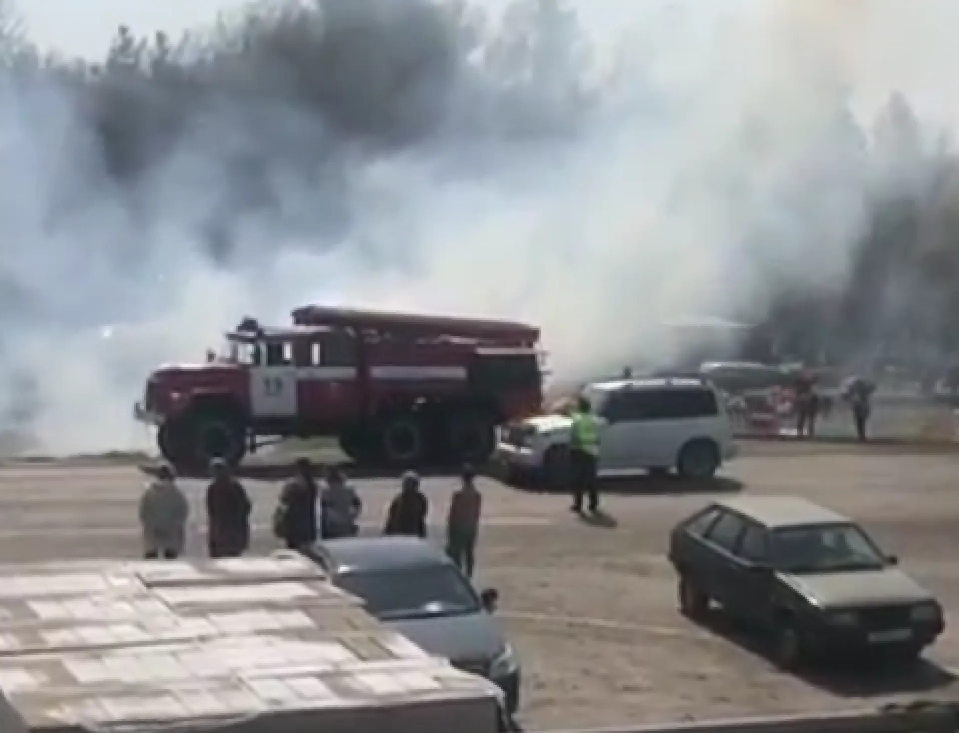 Пожар произошёл на кладбище в Бийске