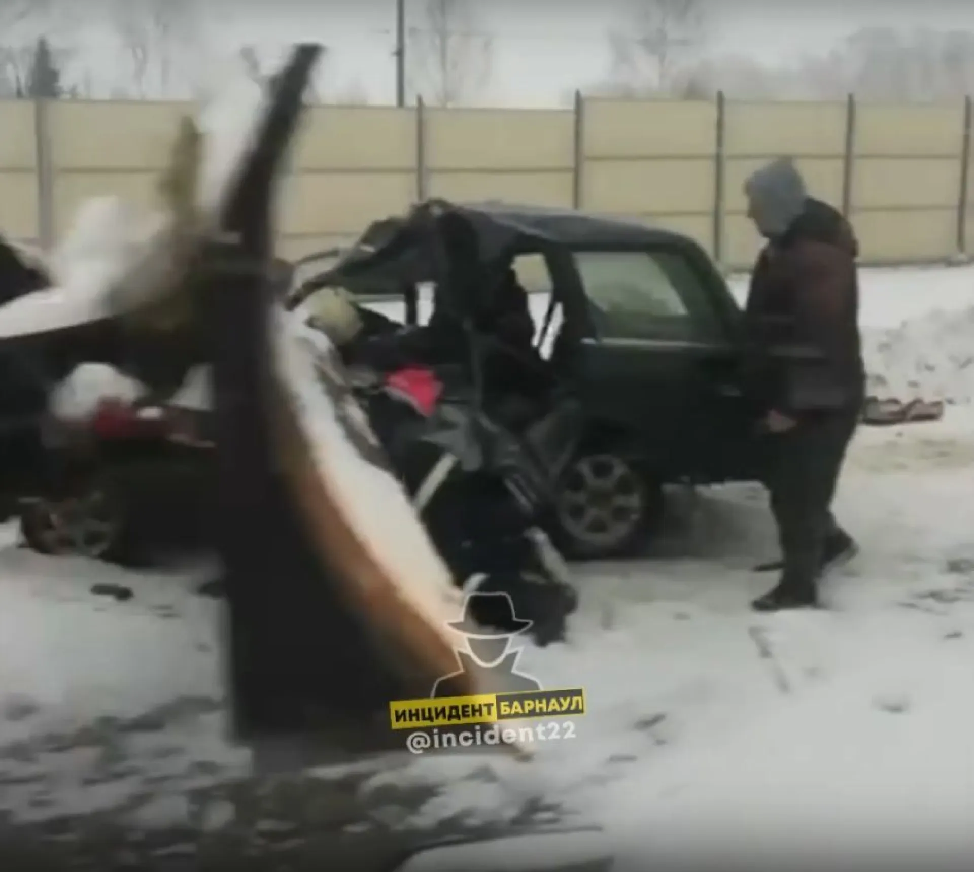 Автомобиль врезался в снегоуборщик на трассе Алтайского края. Есть погибший Автомобиль врезался в снегоуборщик на трассе Алтайского края. Есть погибший