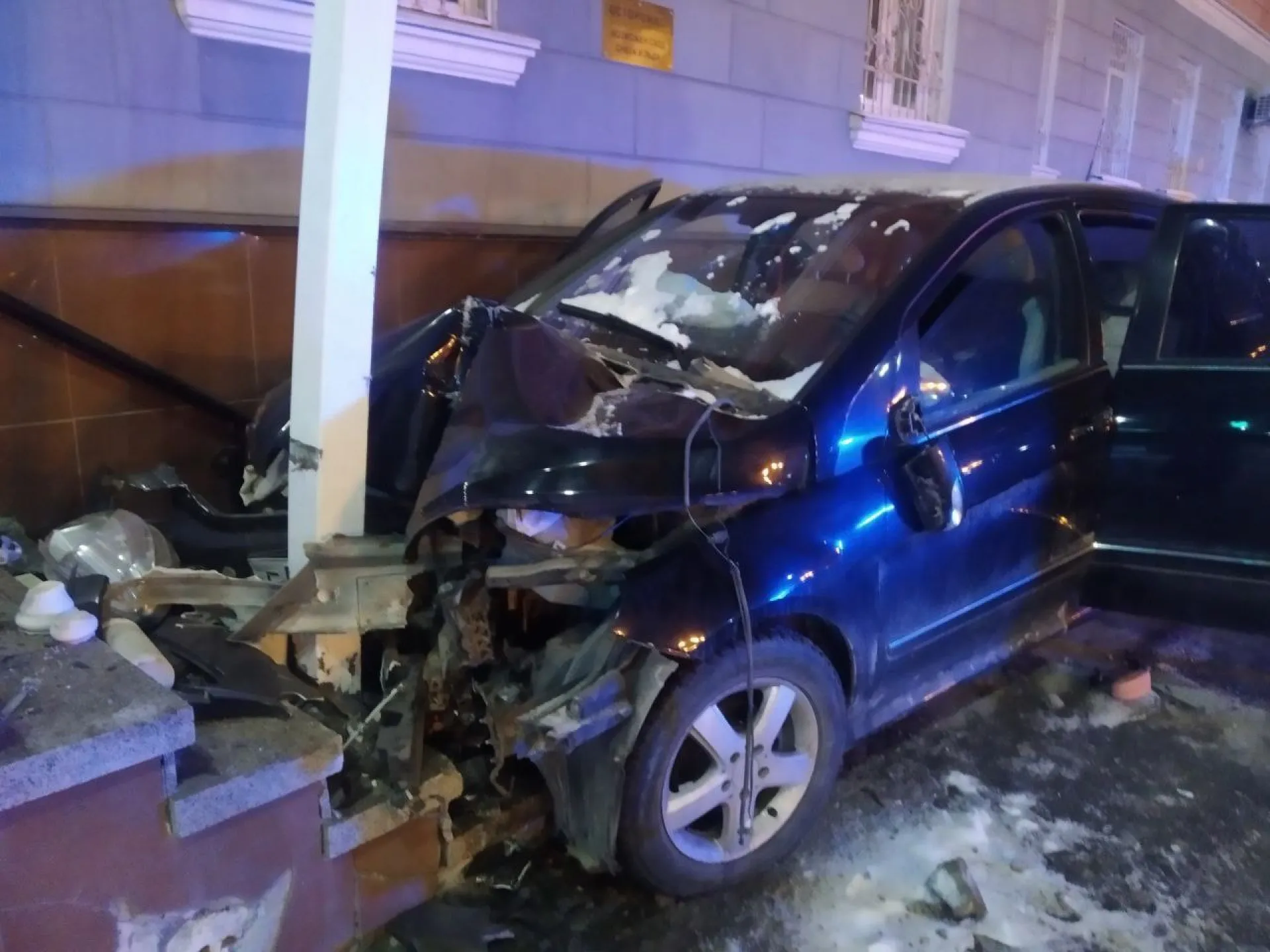 Девушку насмерть сбили на тротуаре в Барнауле Девушку насмерть сбили на тротуаре в Барнауле