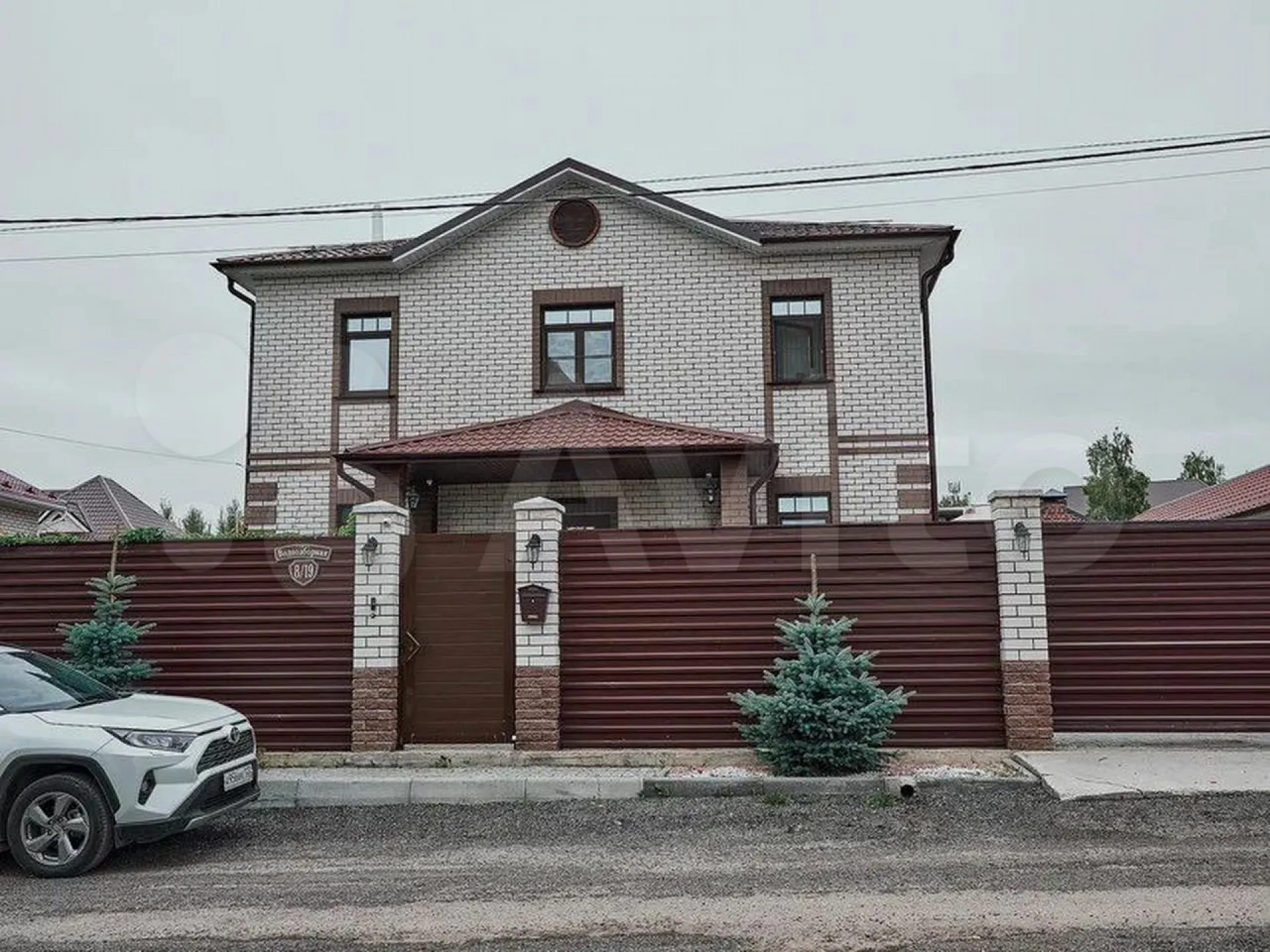 В посёлке под Барнаулом продают коттедж с видом на Обь за 39 миллионов рублей В посёлке под Барнаулом продают коттедж с видом на Обь за 39 миллионов рублей