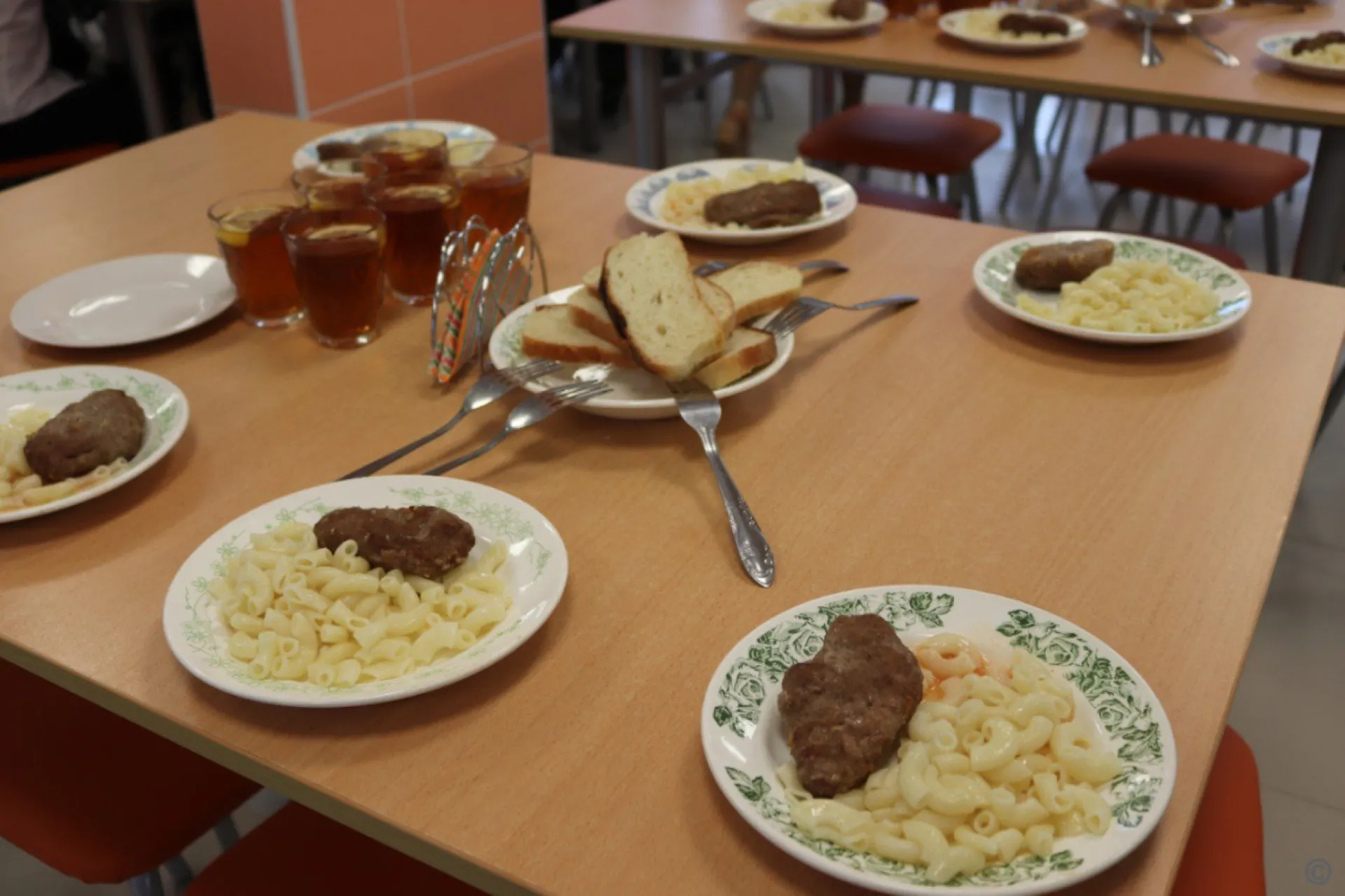Обновленное меню появится в школьных столовых Барнаула Обновленное меню появится в школьных столовых Барнаула