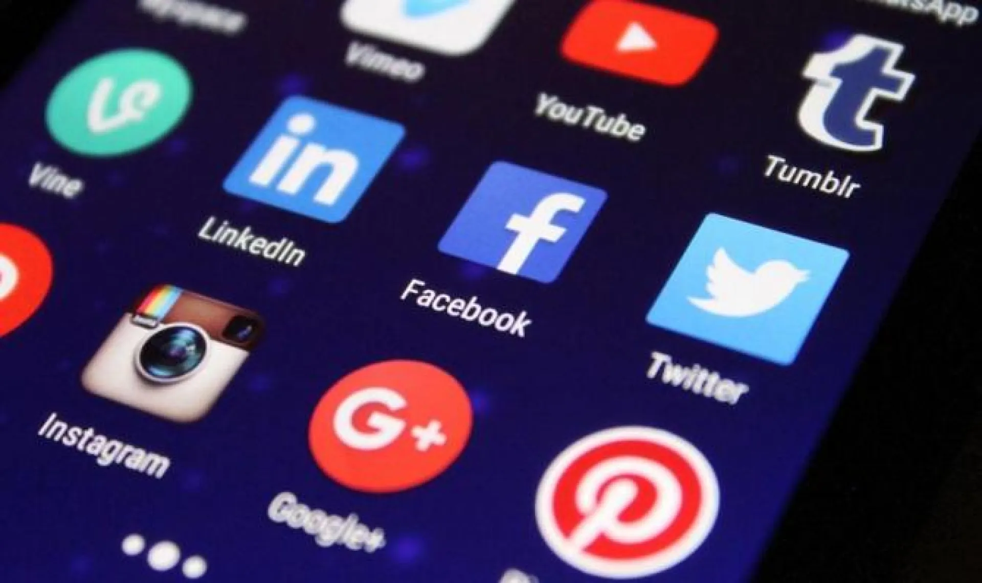 Facebook сообщил о возможной утечке паролей миллионов пользователей Instagram Facebook сообщил о возможной утечке паролей миллионов пользователей Instagram