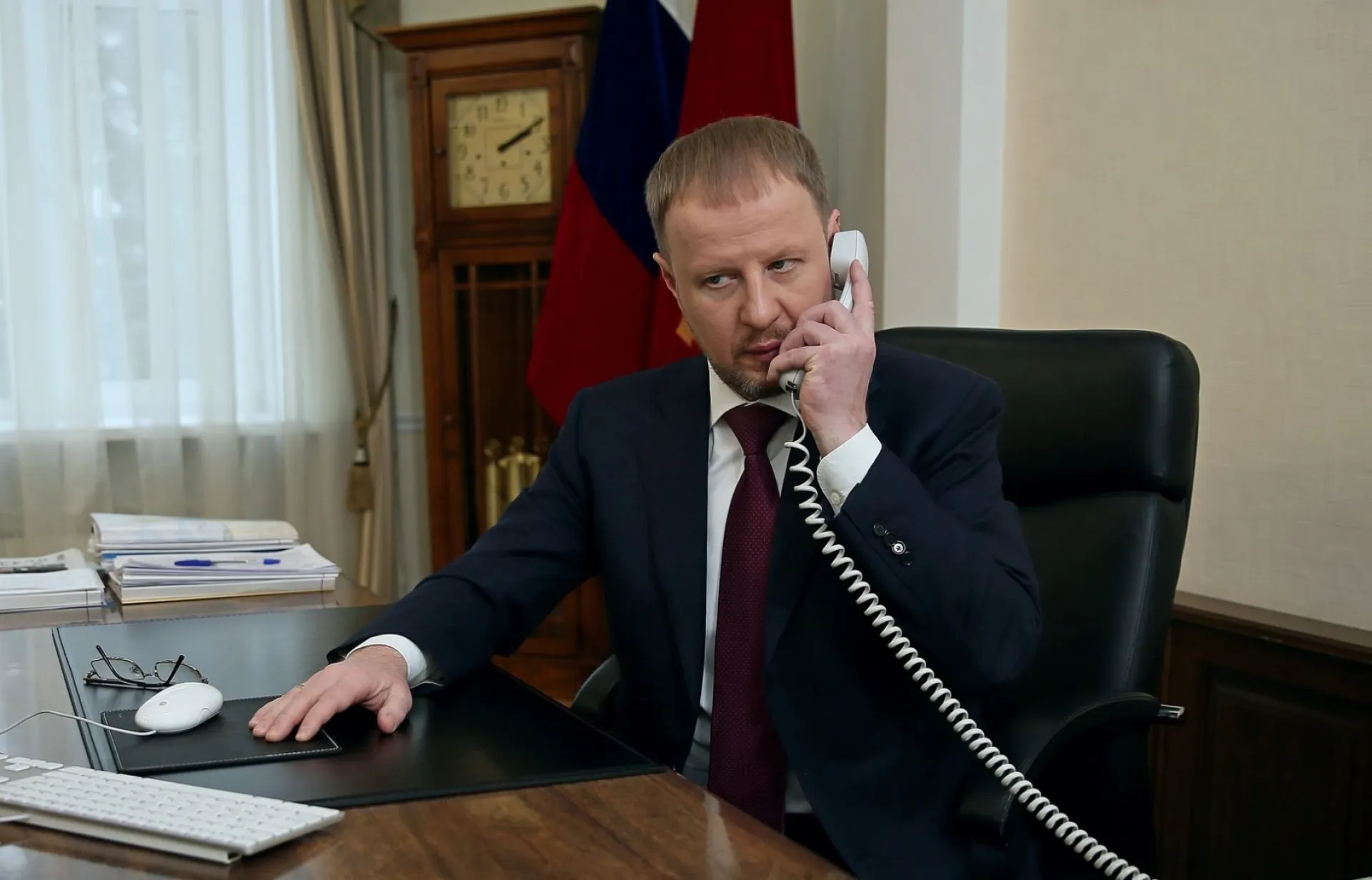 Губернатор Виктор Томенко раскритиковал власти Ярового за безответственное отношение к организации отопительного сезона Губернатор Виктор Томенко раскритиковал власти Ярового за безответственное отношение к организации отопительного сезона