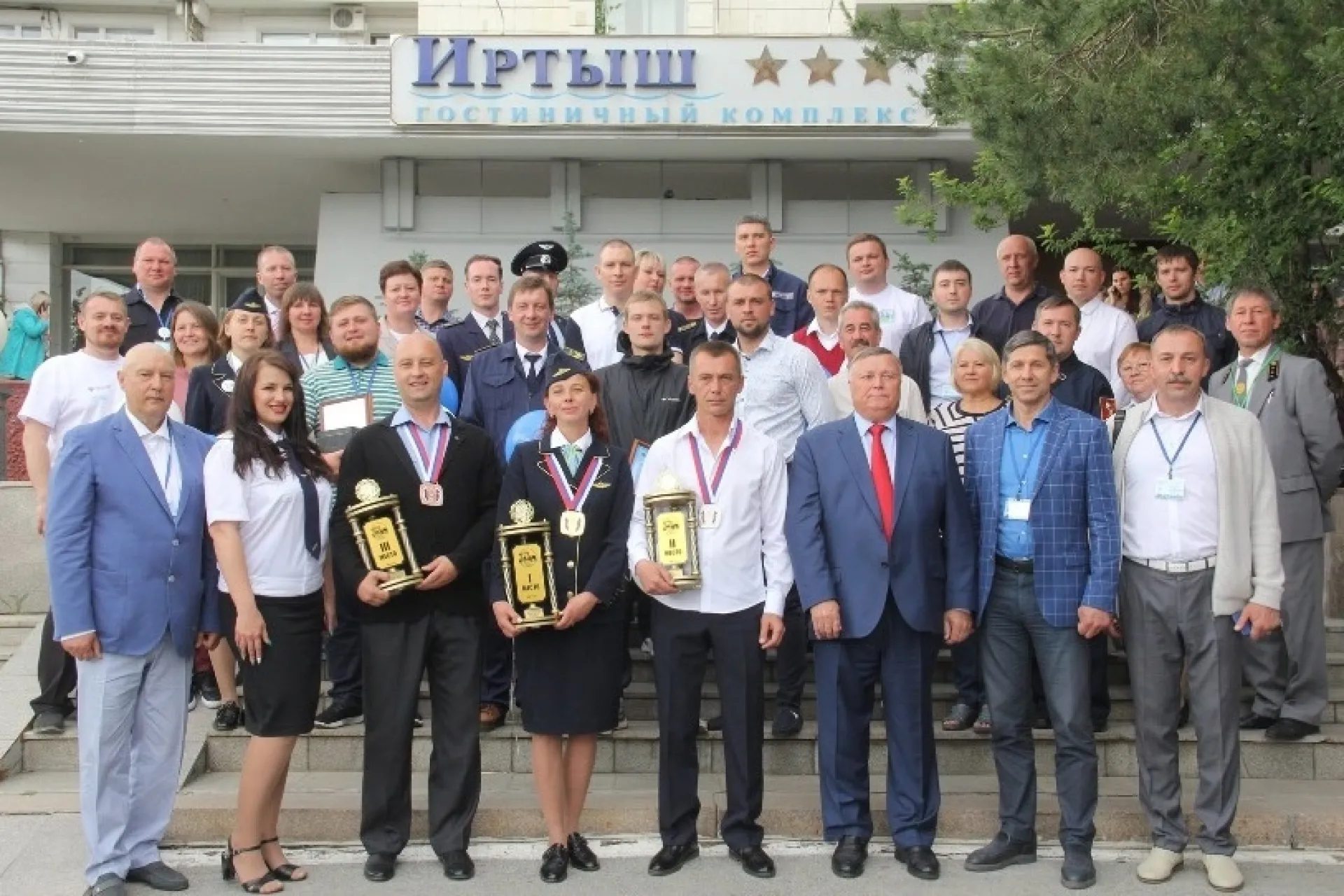 Барнаулец стал одним из «Лучших водителей троллейбуса России» Барнаулец стал одним из «Лучших водителей троллейбуса России»