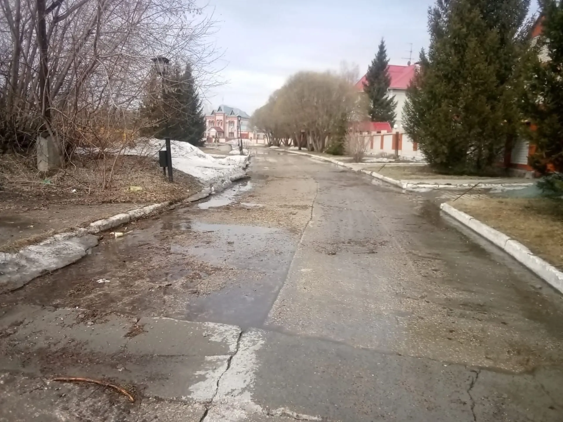 Паводковая обстановка в селе Солнечное под Новоалтайском стабилизировалась Паводковая обстановка в селе Солнечное под Новоалтайском стабилизировалась