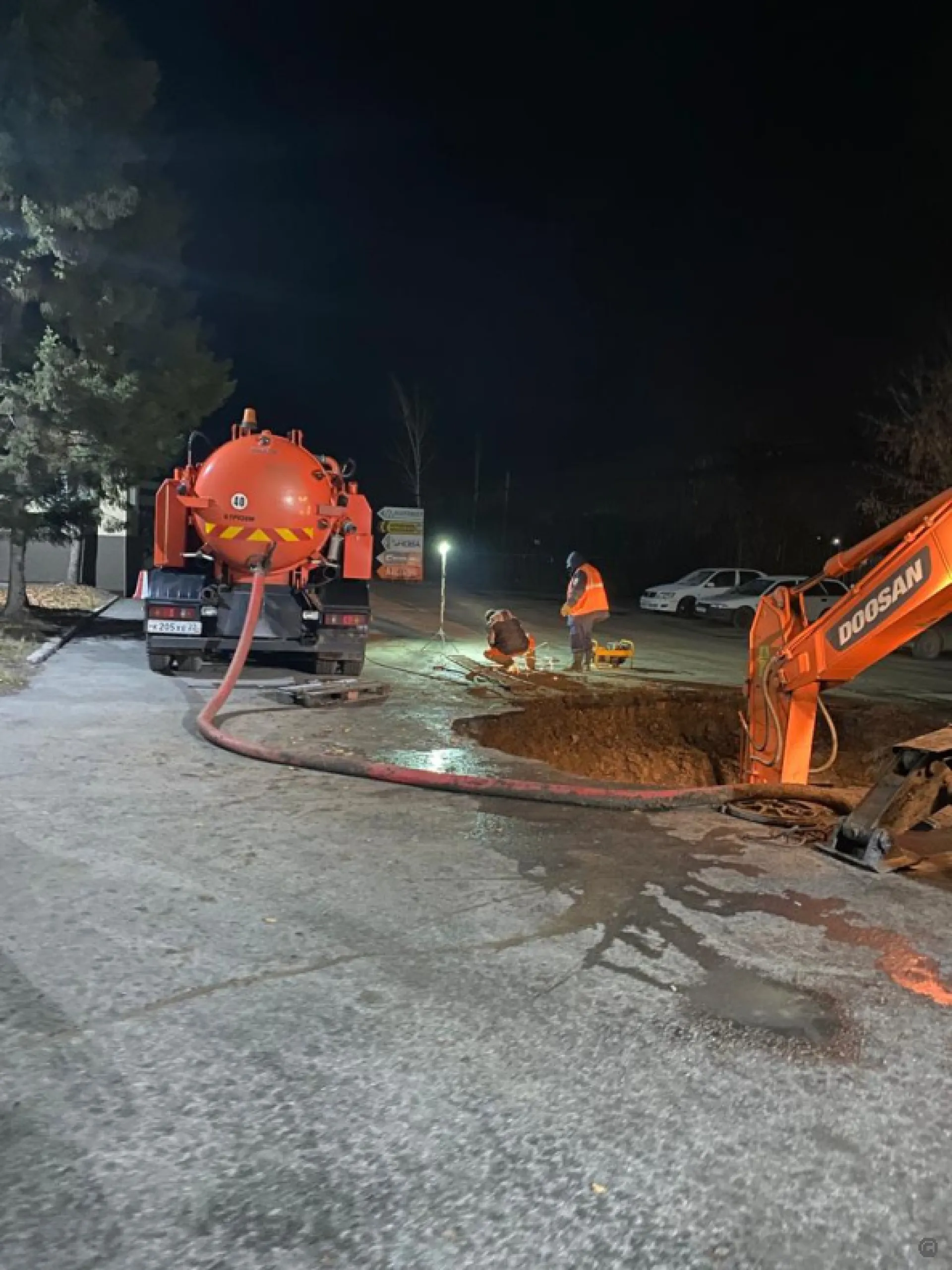 В Железнодорожном районе Барнаула восстановили водоснабжение В Железнодорожном районе Барнаула восстановили водоснабжение