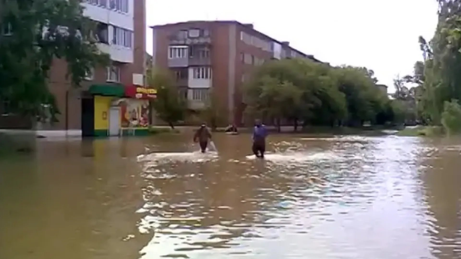 Противопаводковые учения МЧС прошли в Бийске
