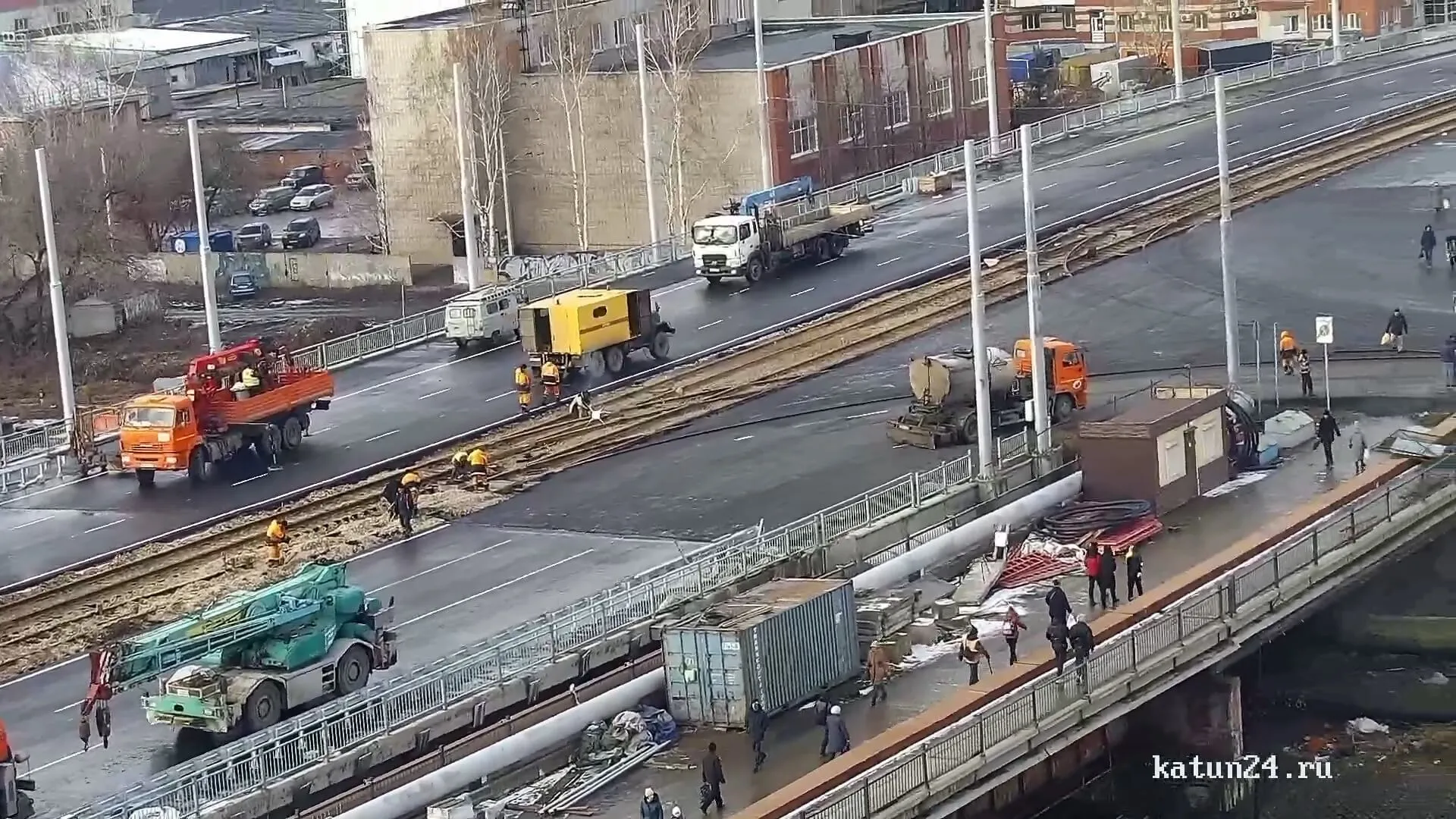 Губернатор Томенко рассказал, когда откроется движение по мосту на Новом рынке Губернатор Томенко рассказал, когда откроется движение по мосту на Новом рынке