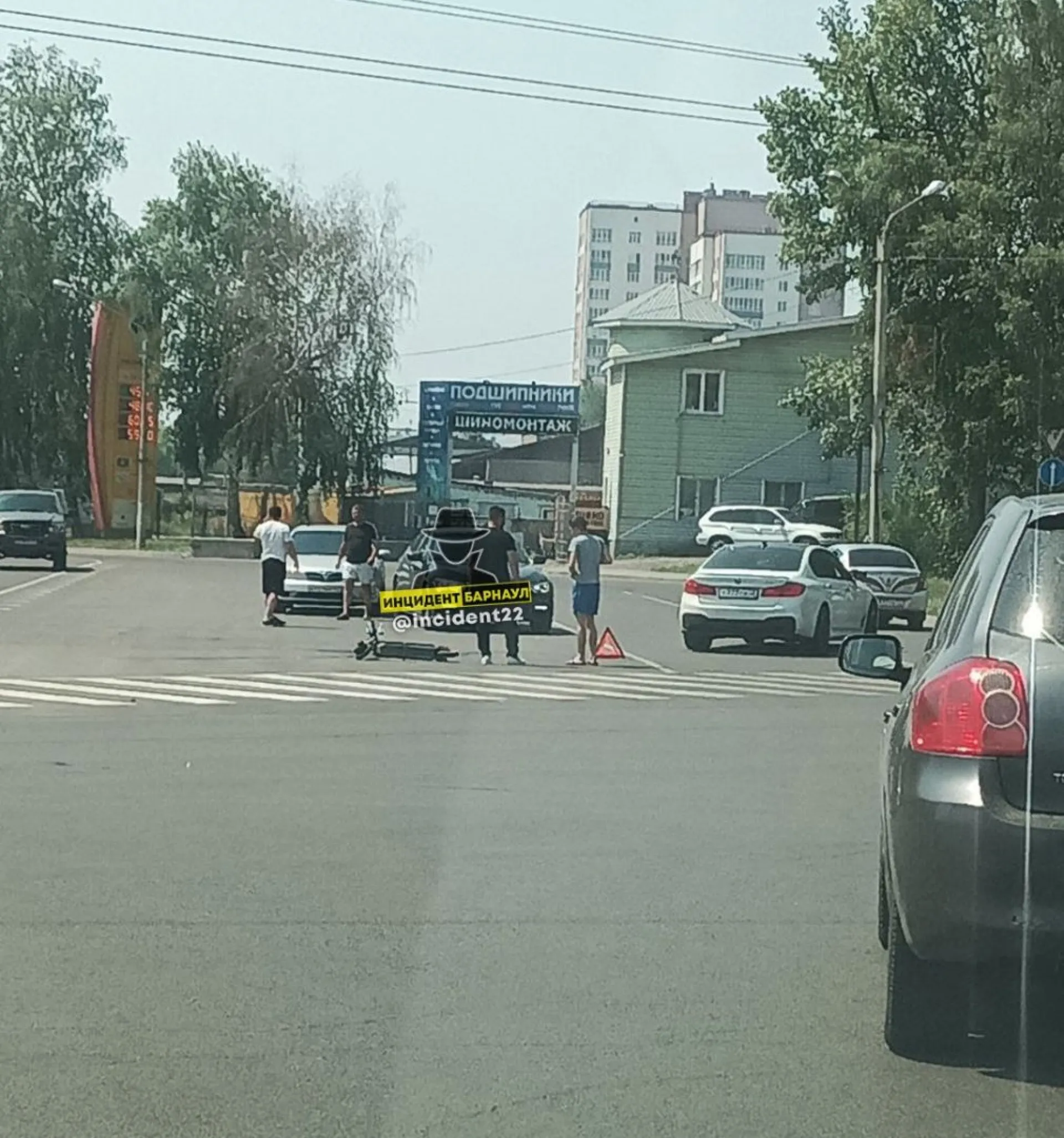 Девушку на самокате сбили в Барнауле Девушку на самокате сбили в Барнауле