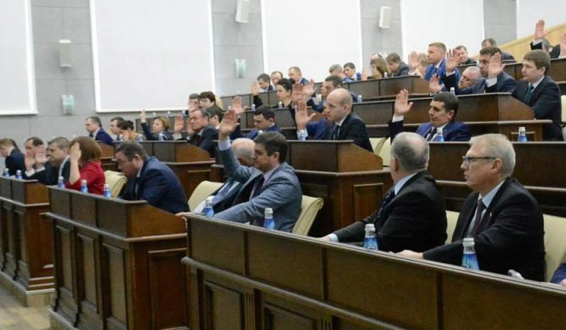 Депутаты Барнаульской городской Думы приняли отчёт Сергея Дугина