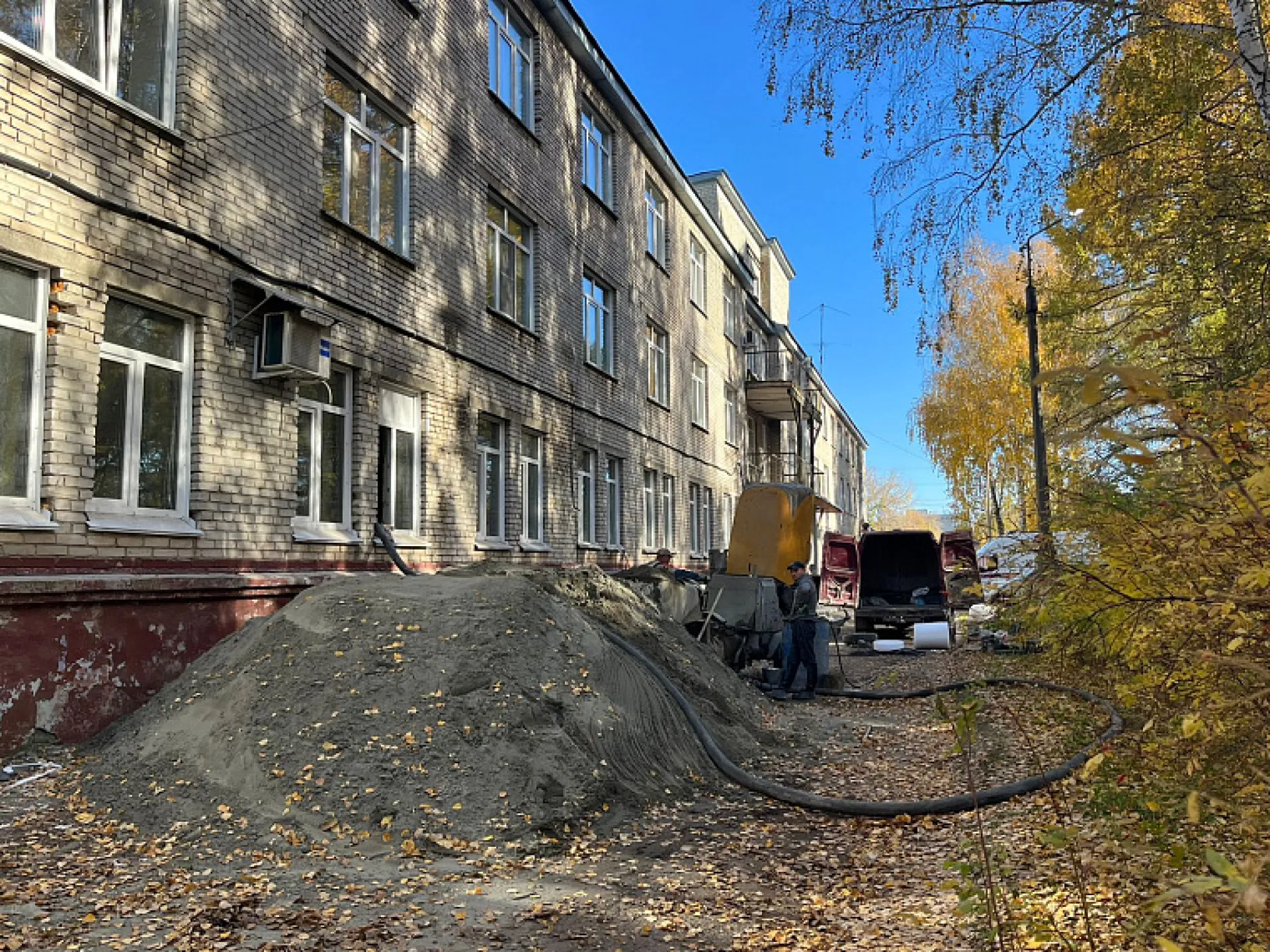 Ремонт городской больницы № 10 продолжается в Барнауле Ремонт городской больницы № 10 продолжается в Барнауле