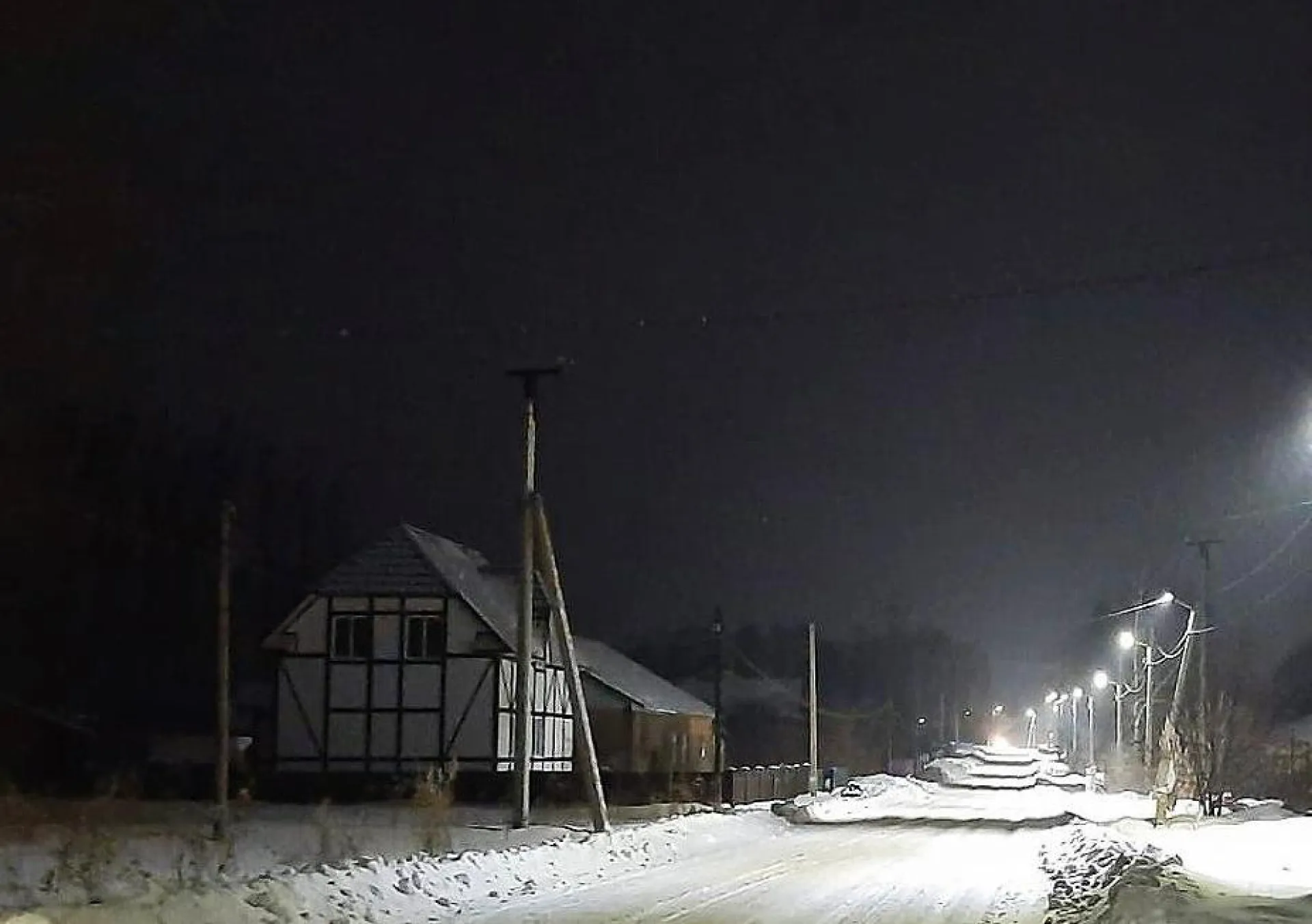 В пригороде Барнаула установили новое освещение В пригороде Барнаула установили новое освещение