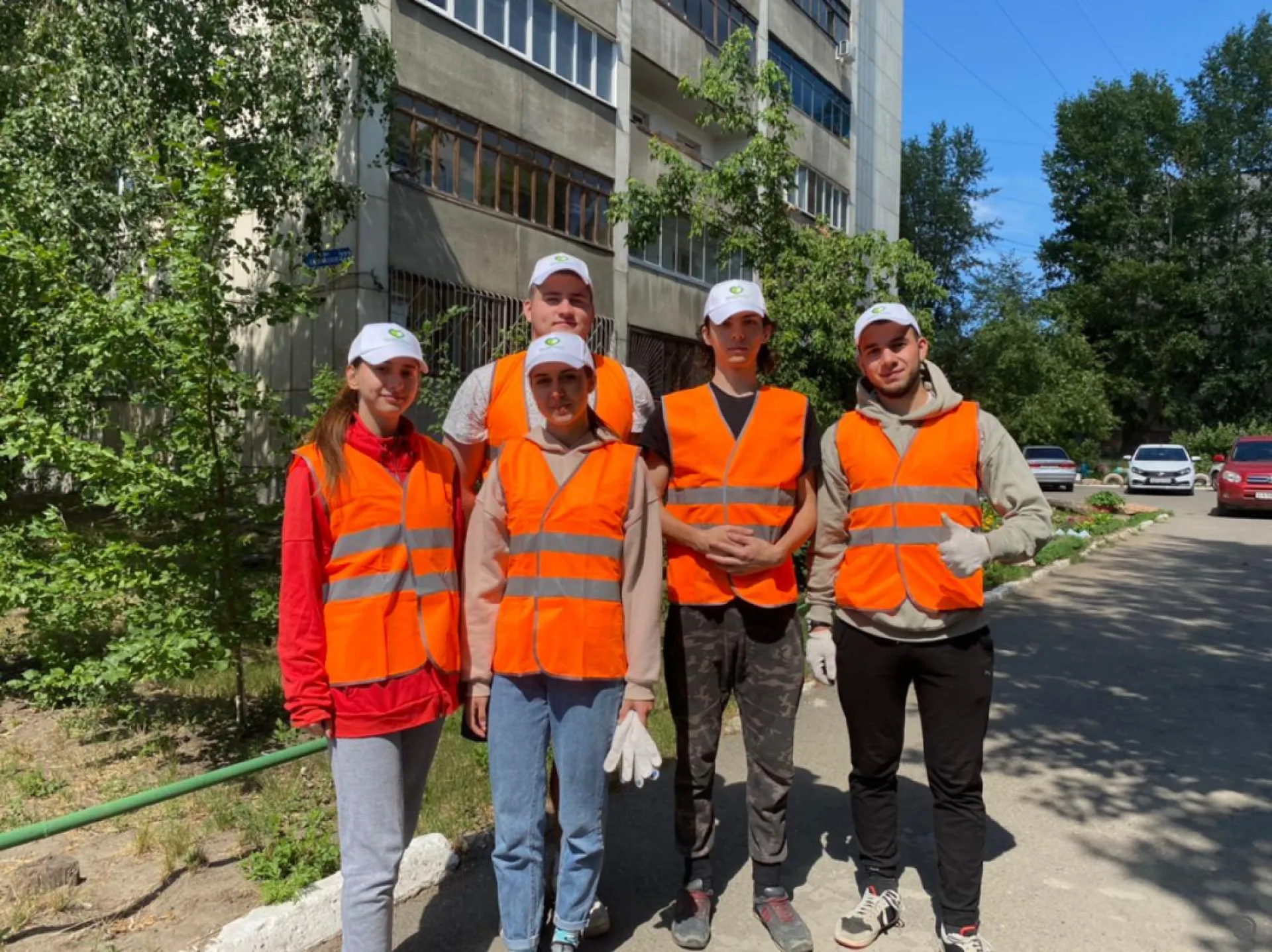 Городской экологический отряд начал работу в Барнауле Городской экологический отряд начал работу в Барнауле