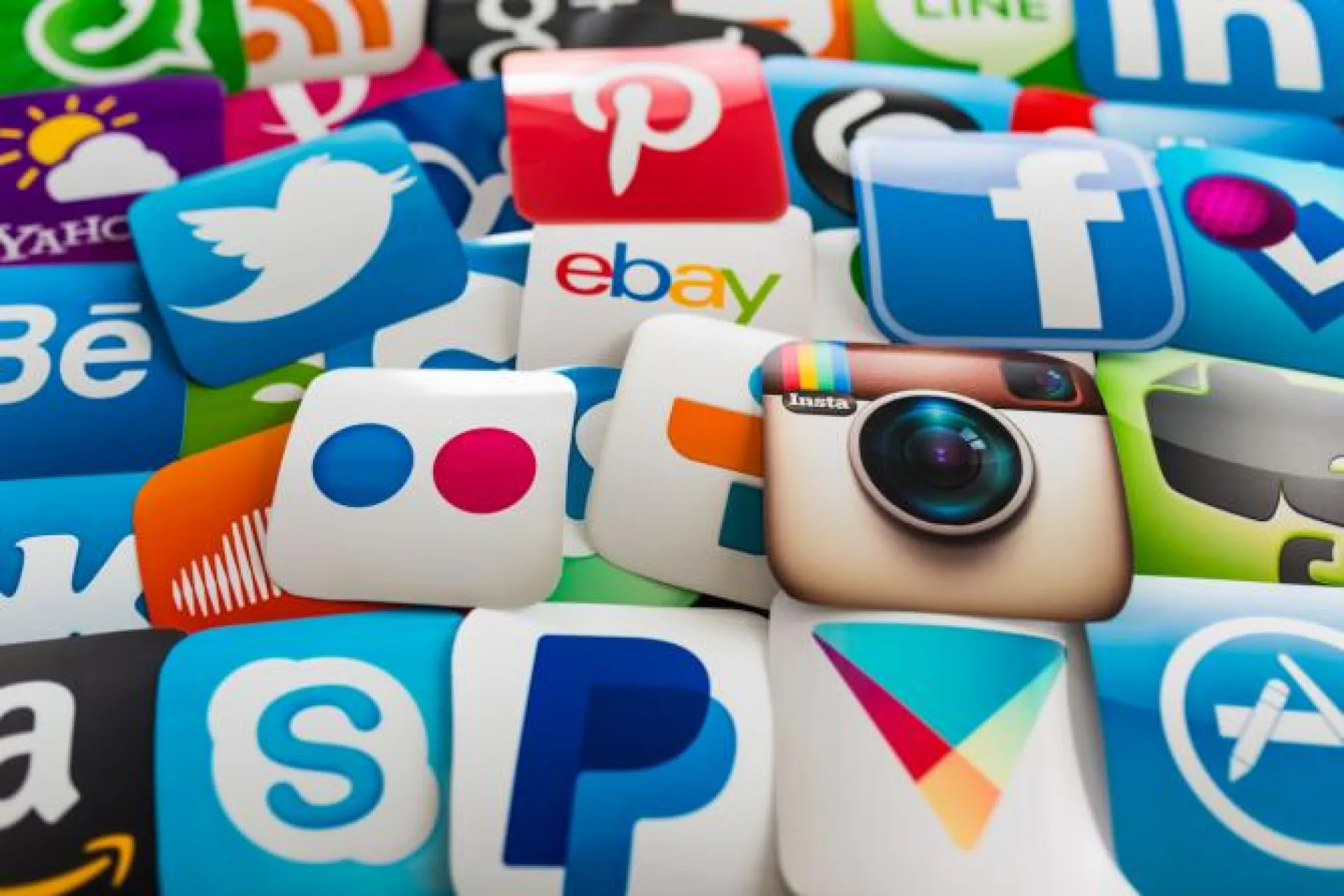 СМИ: Instagram опроверг сообщения об отказе от лайков СМИ: Instagram опроверг сообщения об отказе от лайков