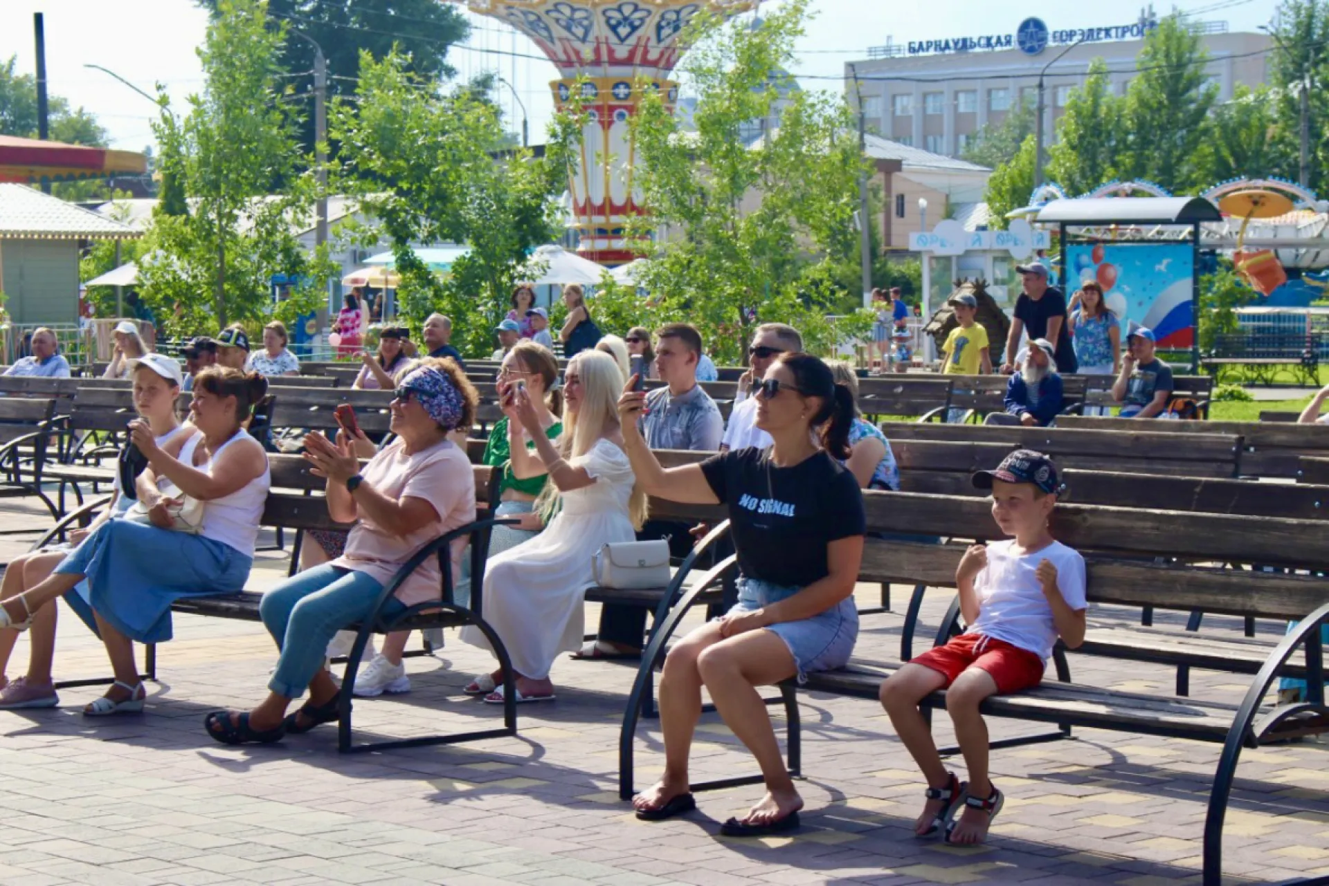 В Центральном парке города Барнаула отпраздновали День молодёжи В Центральном парке города Барнаула отпраздновали День молодёжи