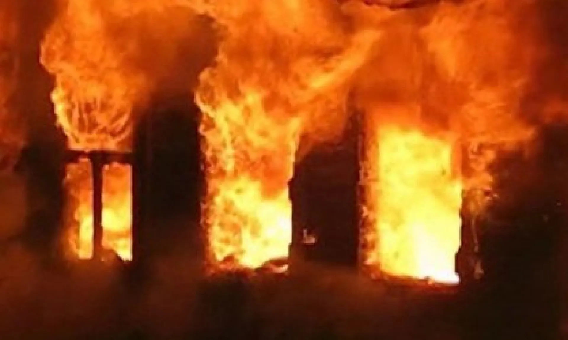 Следком: двое барнаульцев погибли при пожаре 