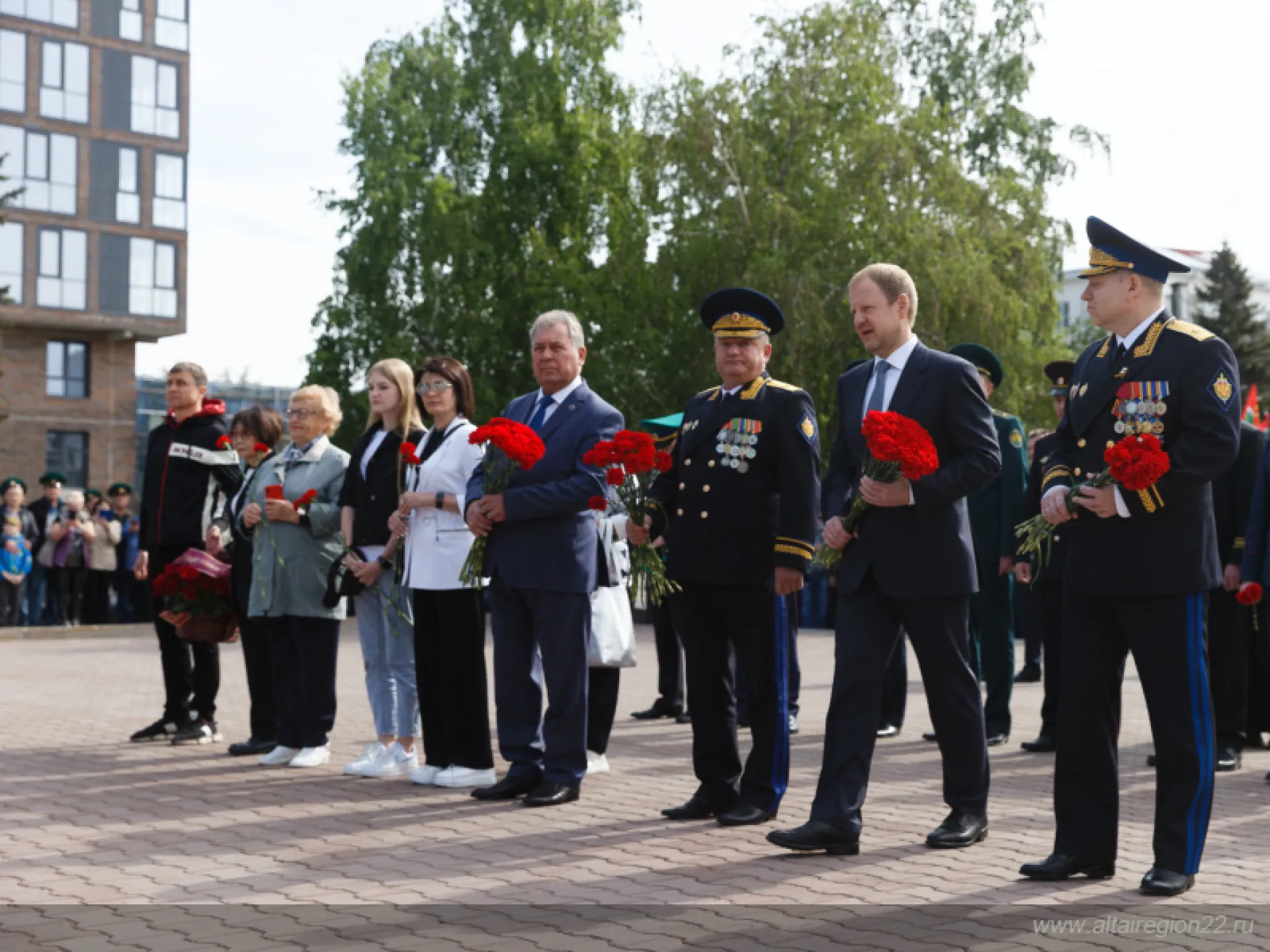 Виктор Томенко принял участие в митинге, посвященном 105-летию Пограничной службы ФСБ России Виктор Томенко принял участие в митинге, посвященном 105-летию Пограничной службы ФСБ России