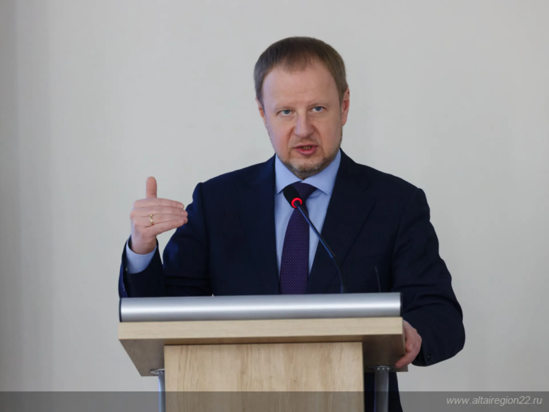 Виктор Томенко поставил задачу сохранить лидирующие позиции Алтайского края в сфере культуры Виктор Томенко поставил задачу сохранить лидирующие позиции Алтайского края в сфере культуры