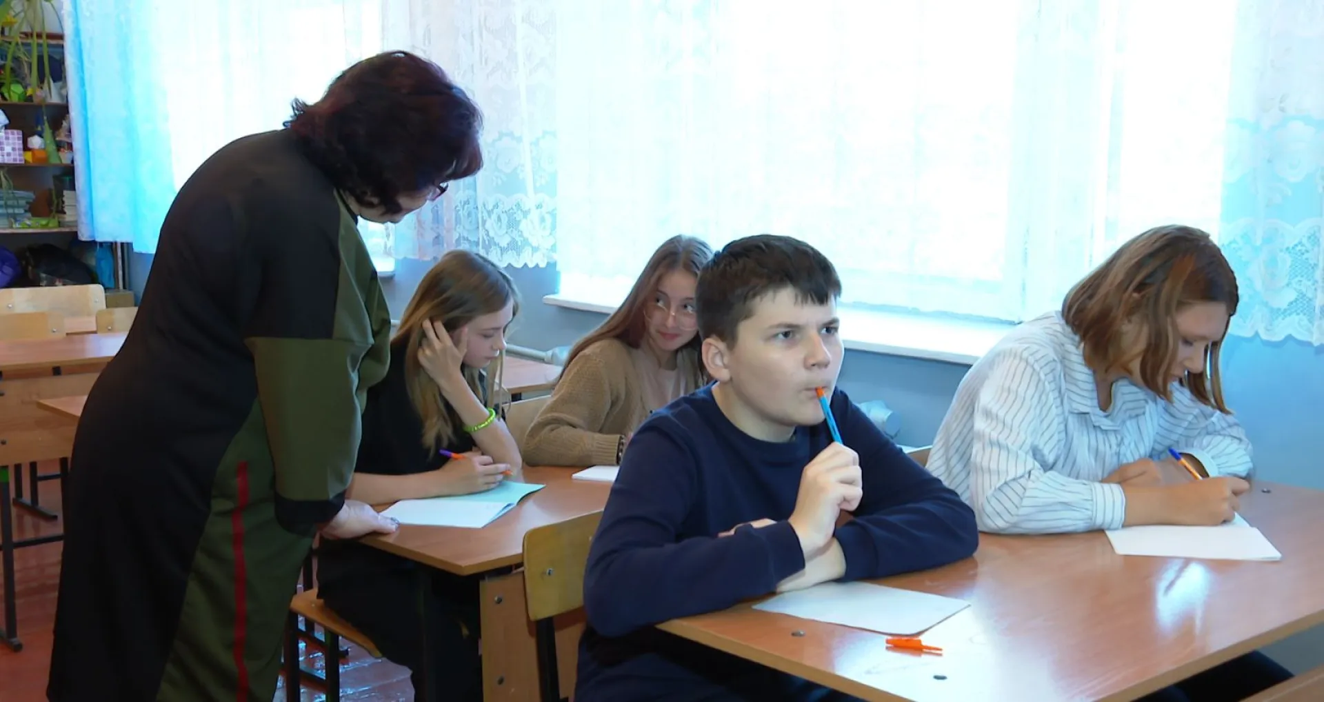 Синусы и косинусы не проблема: в Бурлинском районе работает учительница математики с 28-летним стажем Синусы и косинусы не проблема: в Бурлинском районе работает учительница математики с 28-летним стажем