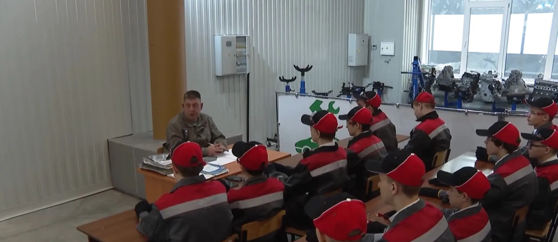 Более 3 тысяч школьников региона участвуют в профессиональных пробах проекта «Билет в будущее» Более 3 тысяч школьников региона участвуют в профессиональных пробах проекта «Билет в будущее»