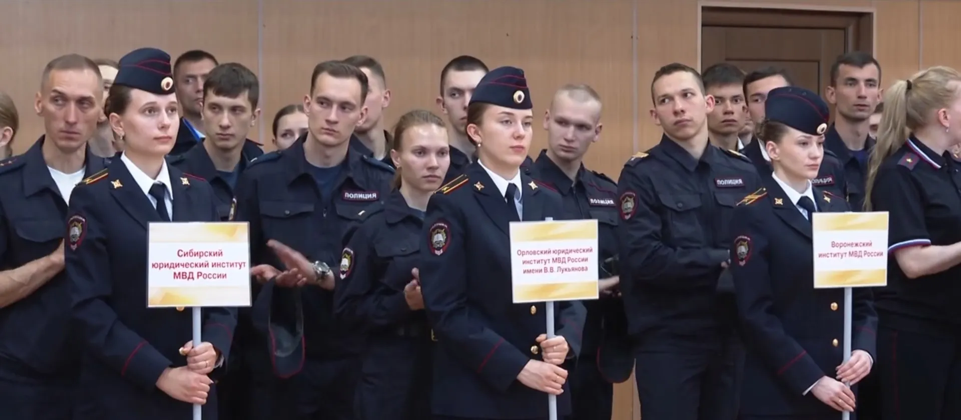Чемпионат по служебно-прикладному спорту среди образовательных организаций МВД начался в Барнауле Чемпионат по служебно-прикладному спорту среди образовательных организаций МВД начался в Барнауле