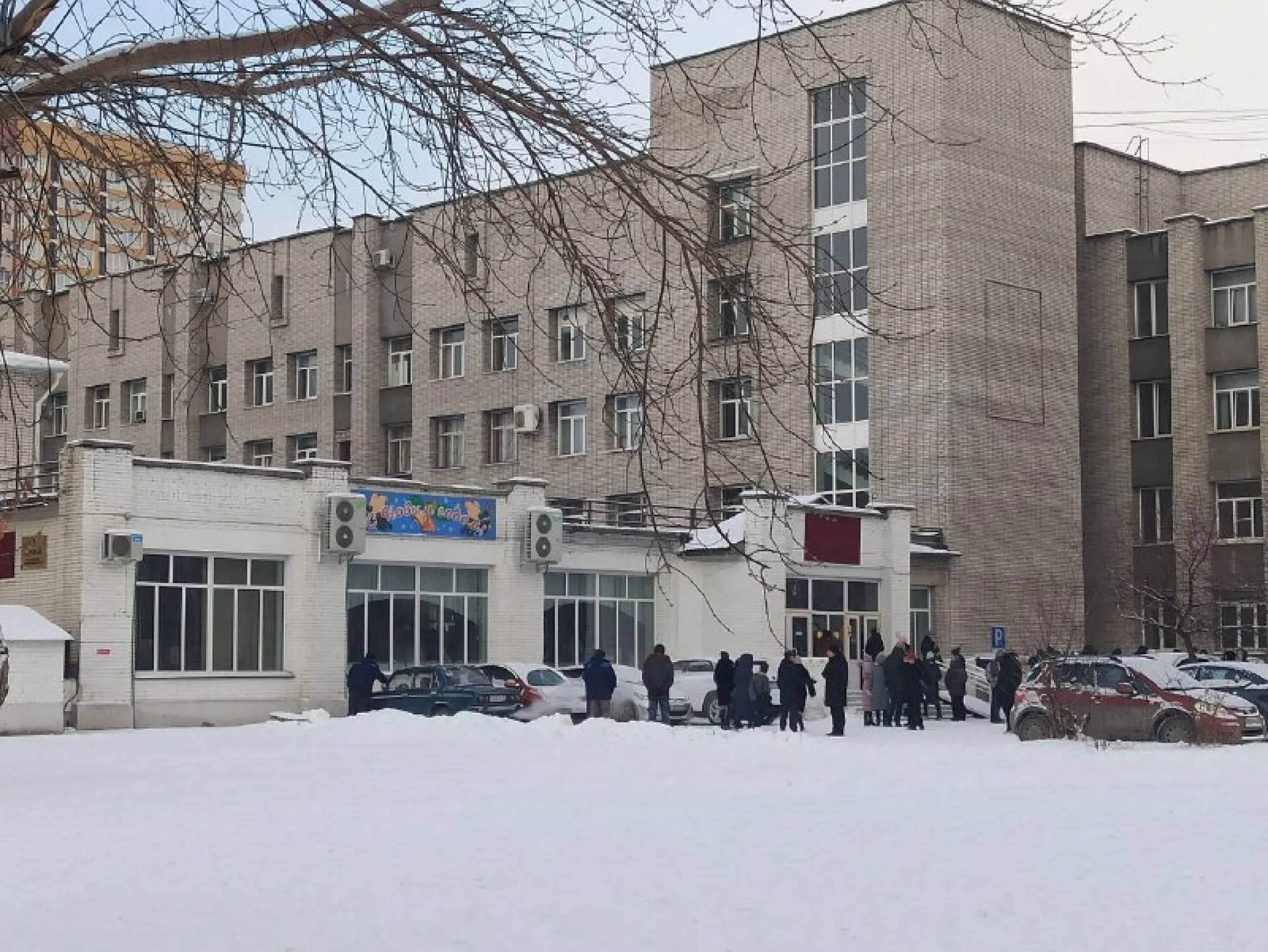 Корпус медицинского вуза эвакуировали в Барнауле Корпус медицинского вуза эвакуировали в Барнауле
