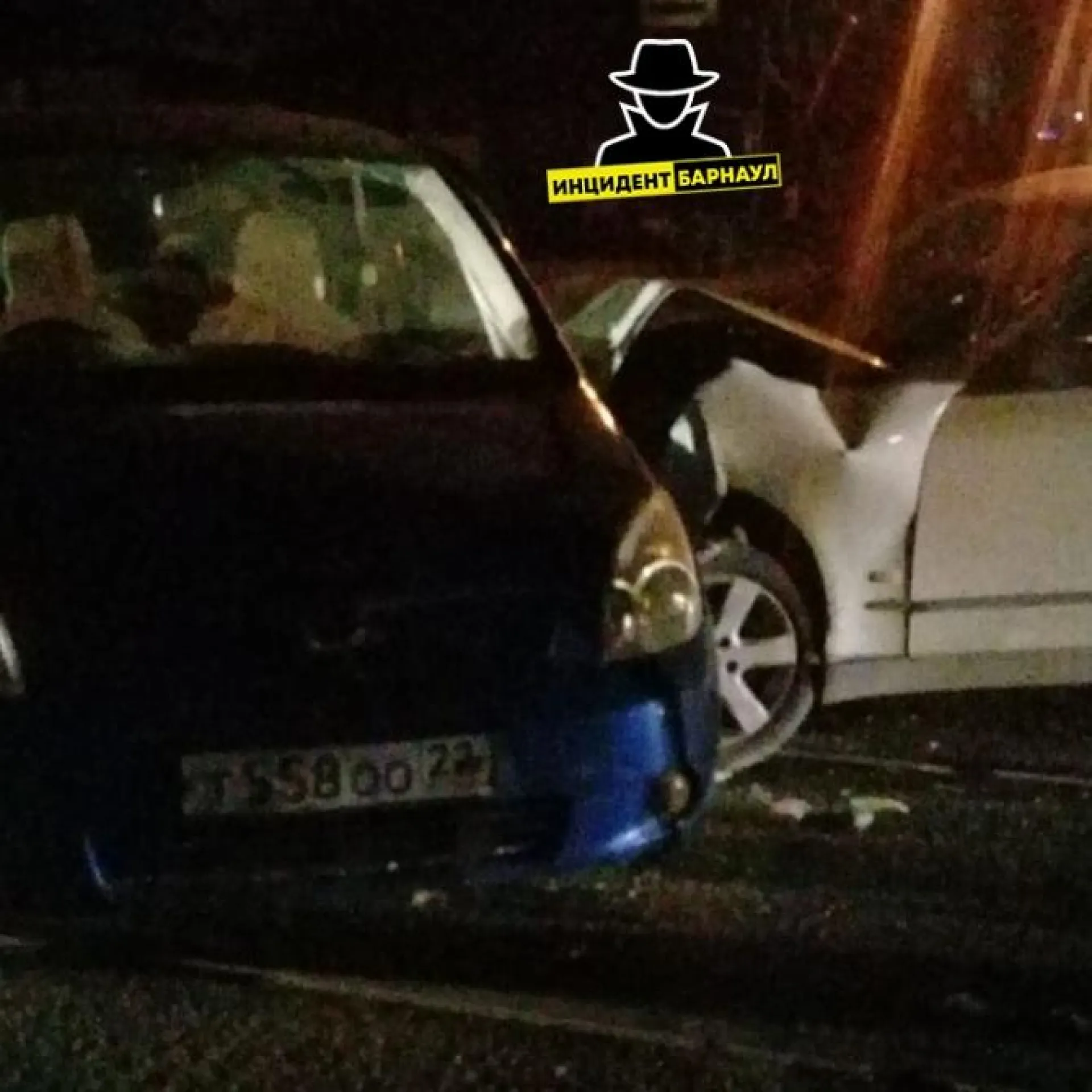 Три человека пострадали в результате жёсткого ДТП в Барнауле Три человека пострадали в результате жёсткого ДТП в Барнауле