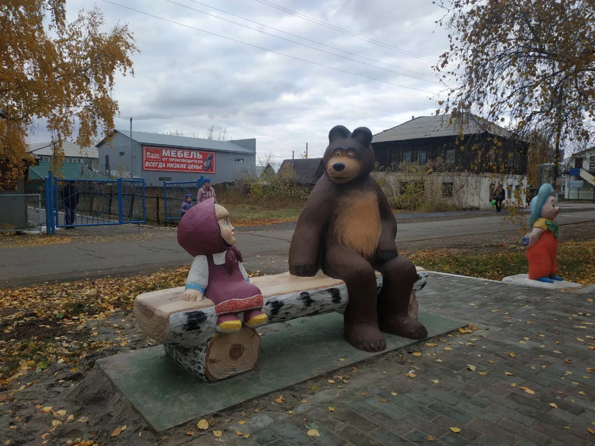 Фотозону обустроили на аллее в райцентре Мамонтово Фотозону обустроили на аллее в райцентре Мамонтово
