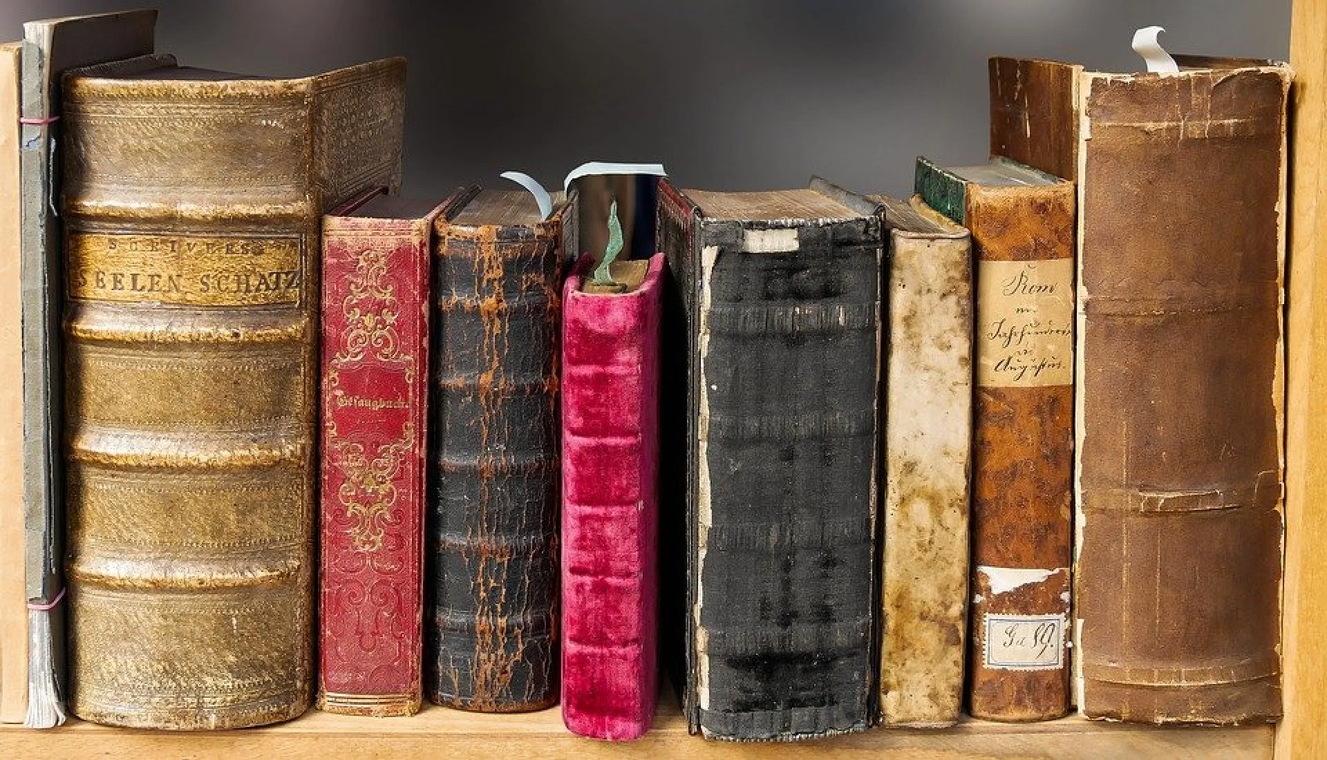 Выставка старинных книг откроется в Барнауле Выставка старинных книг откроется в Барнауле
