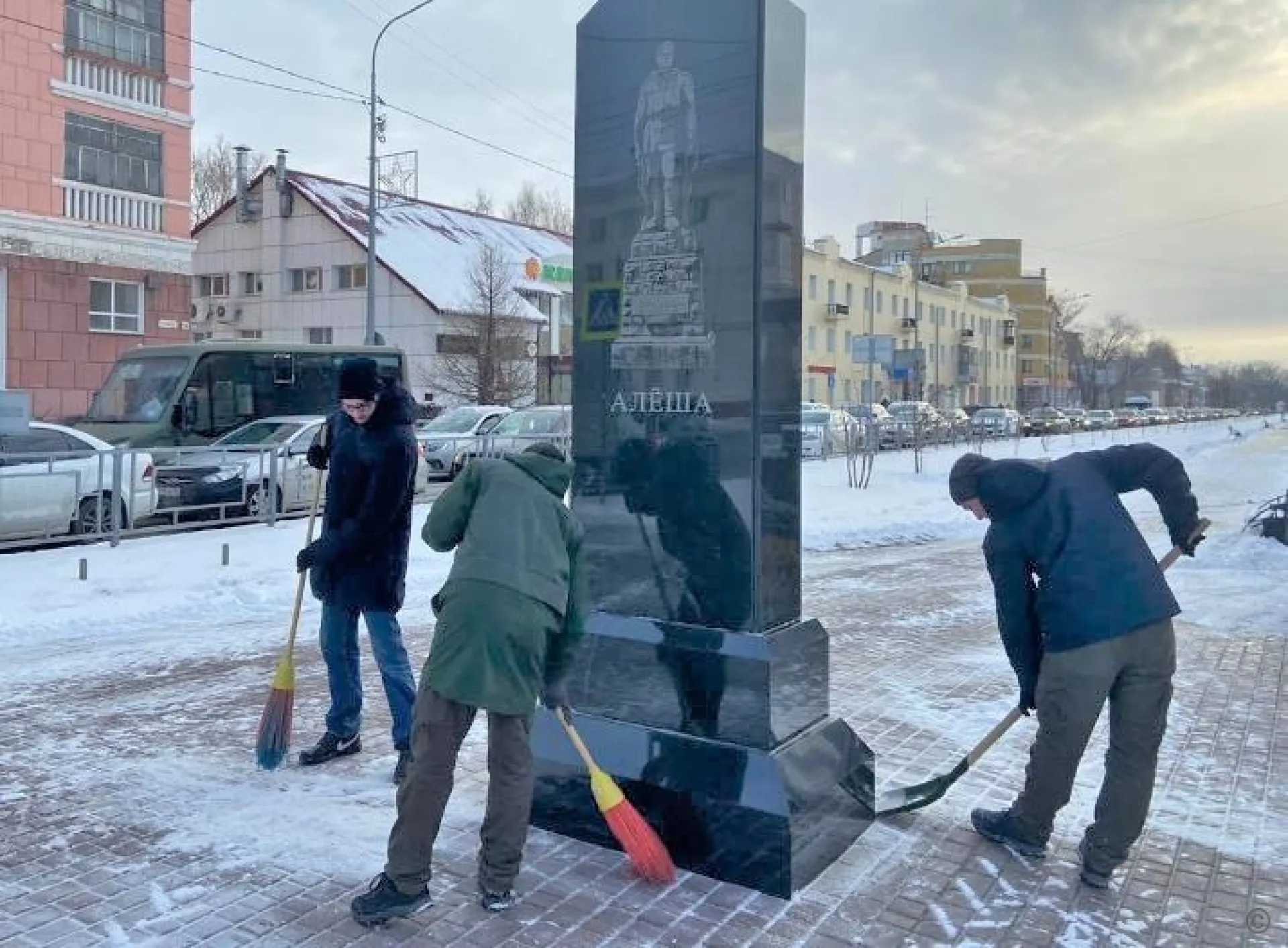 Мемориалы и памятные знаки приводят в порядок в Барнауле