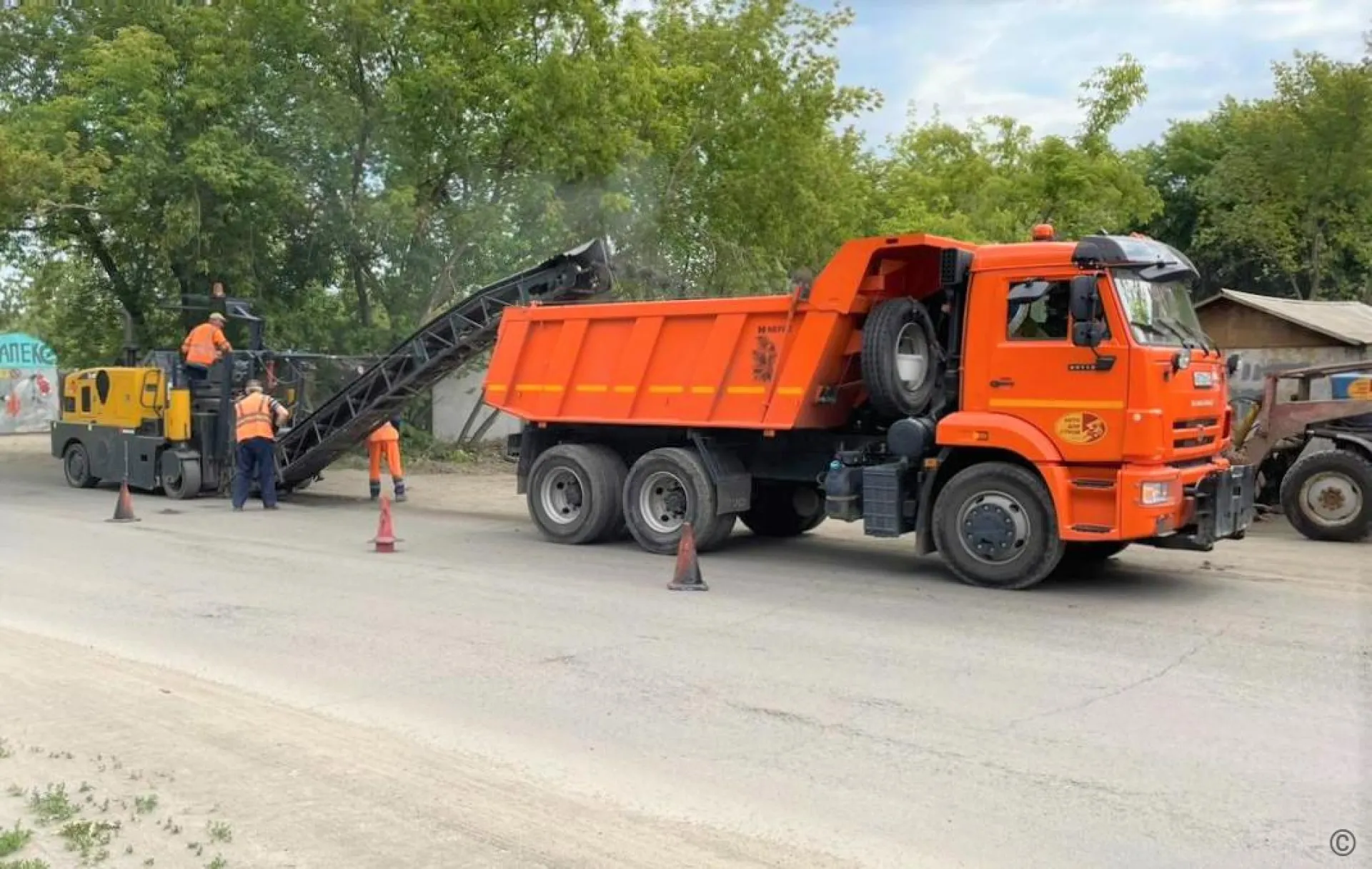 35 тысяч квадратных метров дорог отремонтируют в Барнауле 35 тысяч квадратных метров дорог отремонтируют в Барнауле