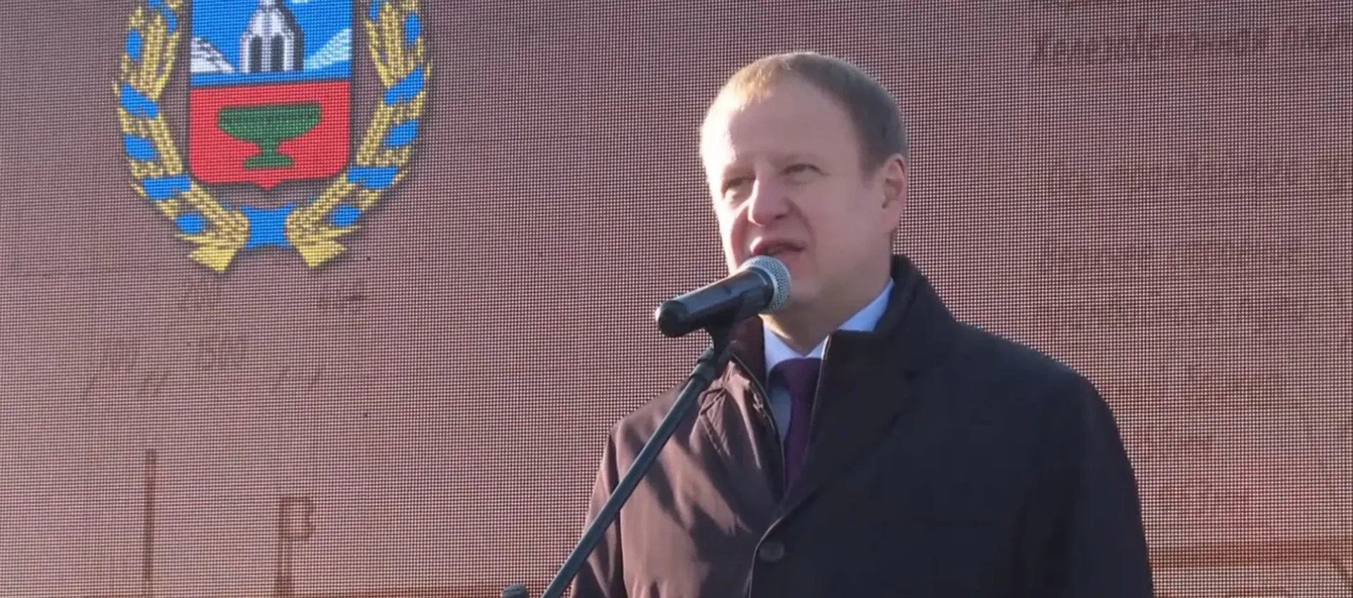Движение по обновленному путепроводу открыли глава Барнаула Вячеслав Франк и губернатор Виктор Томенко Движение по обновленному путепроводу открыли глава Барнаула Вячеслав Франк и губернатор Виктор Томенко