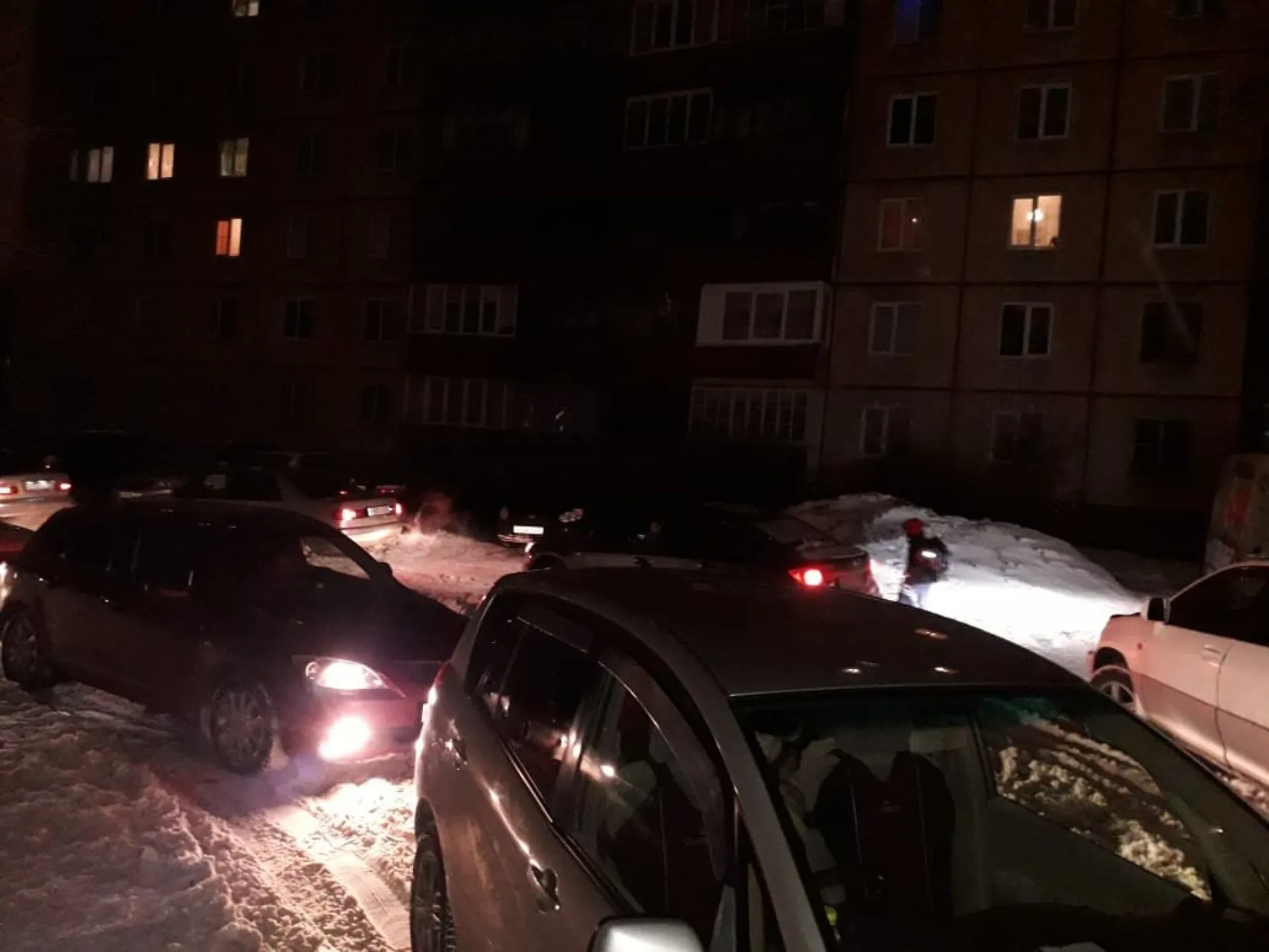 «Помогите, хочется кричать»: барнаульцы рассказали о нечищеных дворах «Помогите, хочется кричать»: барнаульцы рассказали о нечищеных дворах