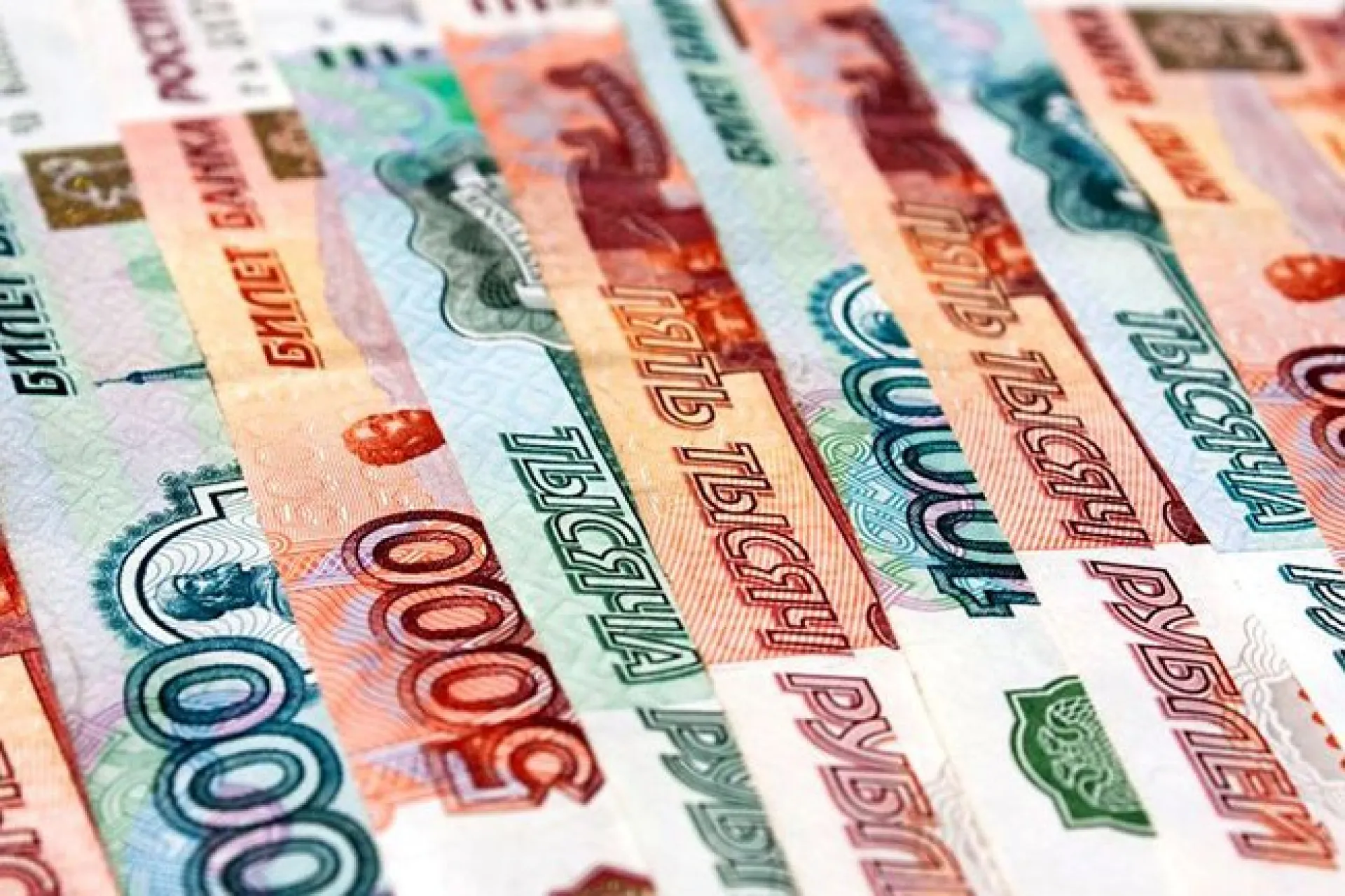 Мужчину осудят за попытку дать взятку полицейскому во избежание административного наказания Мужчину осудят за попытку дать взятку полицейскому во избежание административного наказания