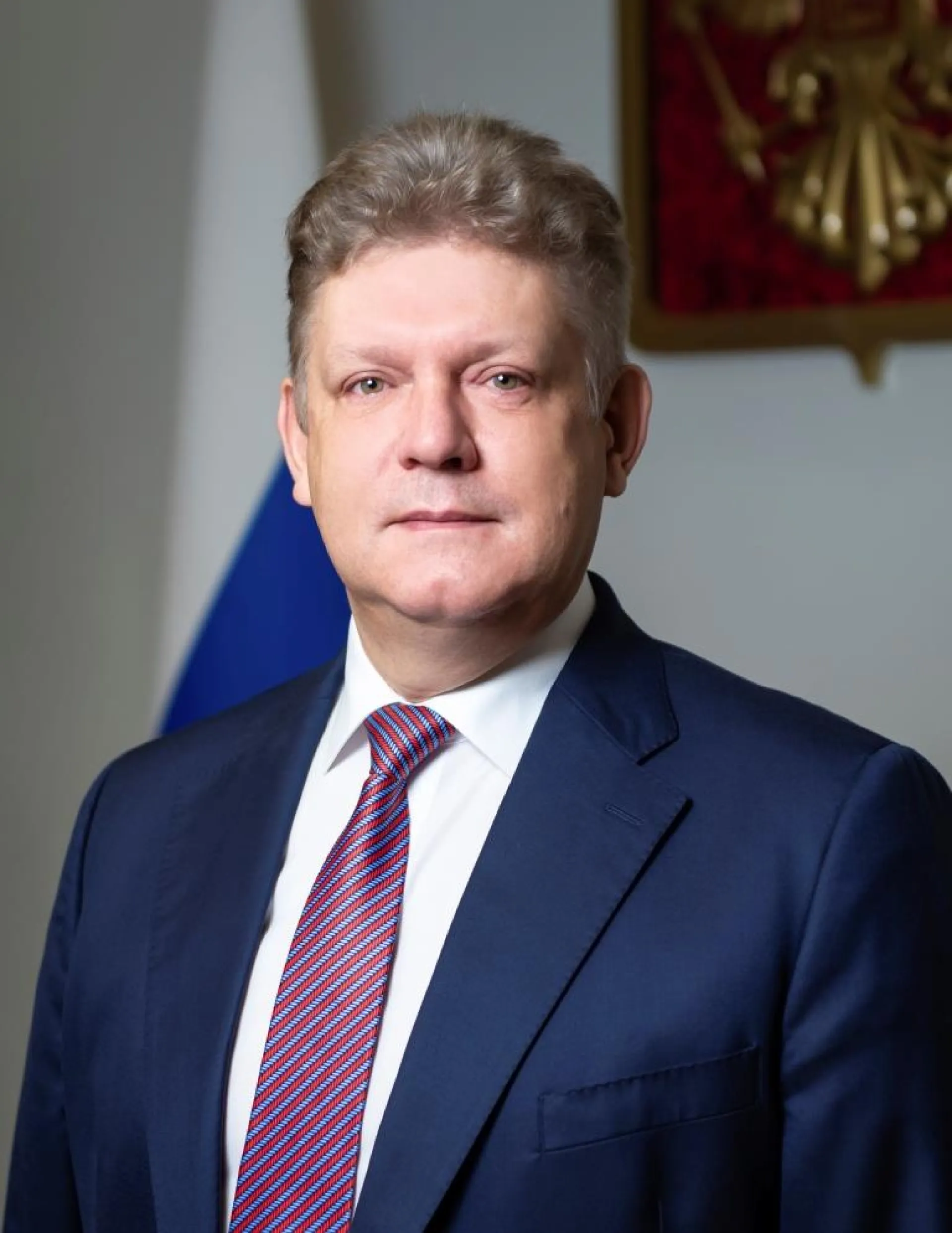 Полпред президента РФ в СФО поздравил работников прокуратуры с профессиональным праздником Полпред президента РФ в СФО поздравил работников прокуратуры с профессиональным праздником