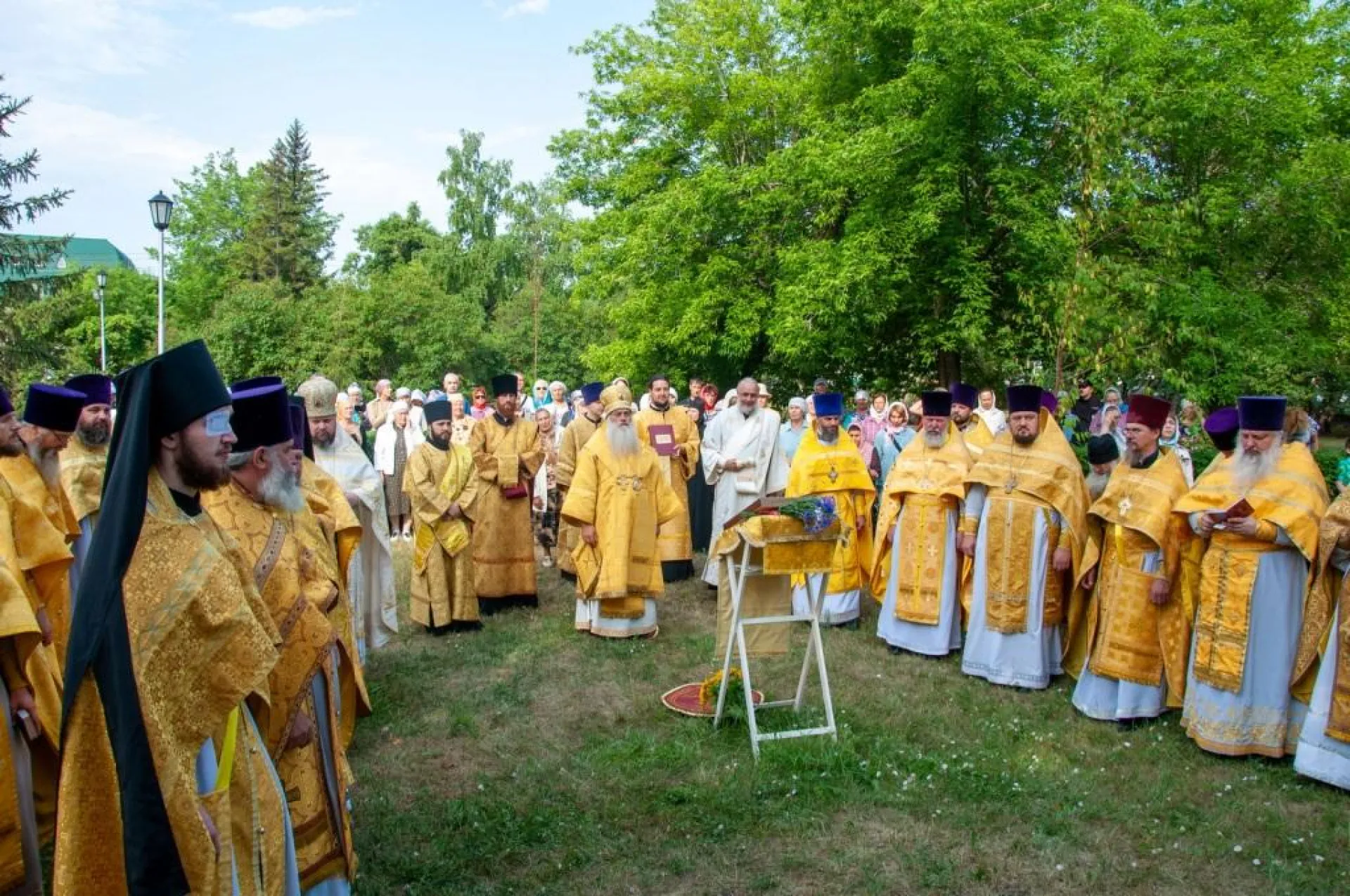 Божественная литургия в честь праздника апостолов Петра и Павла состоялась в Барнауле Божественная литургия в честь праздника апостолов Петра и Павла состоялась в Барнауле