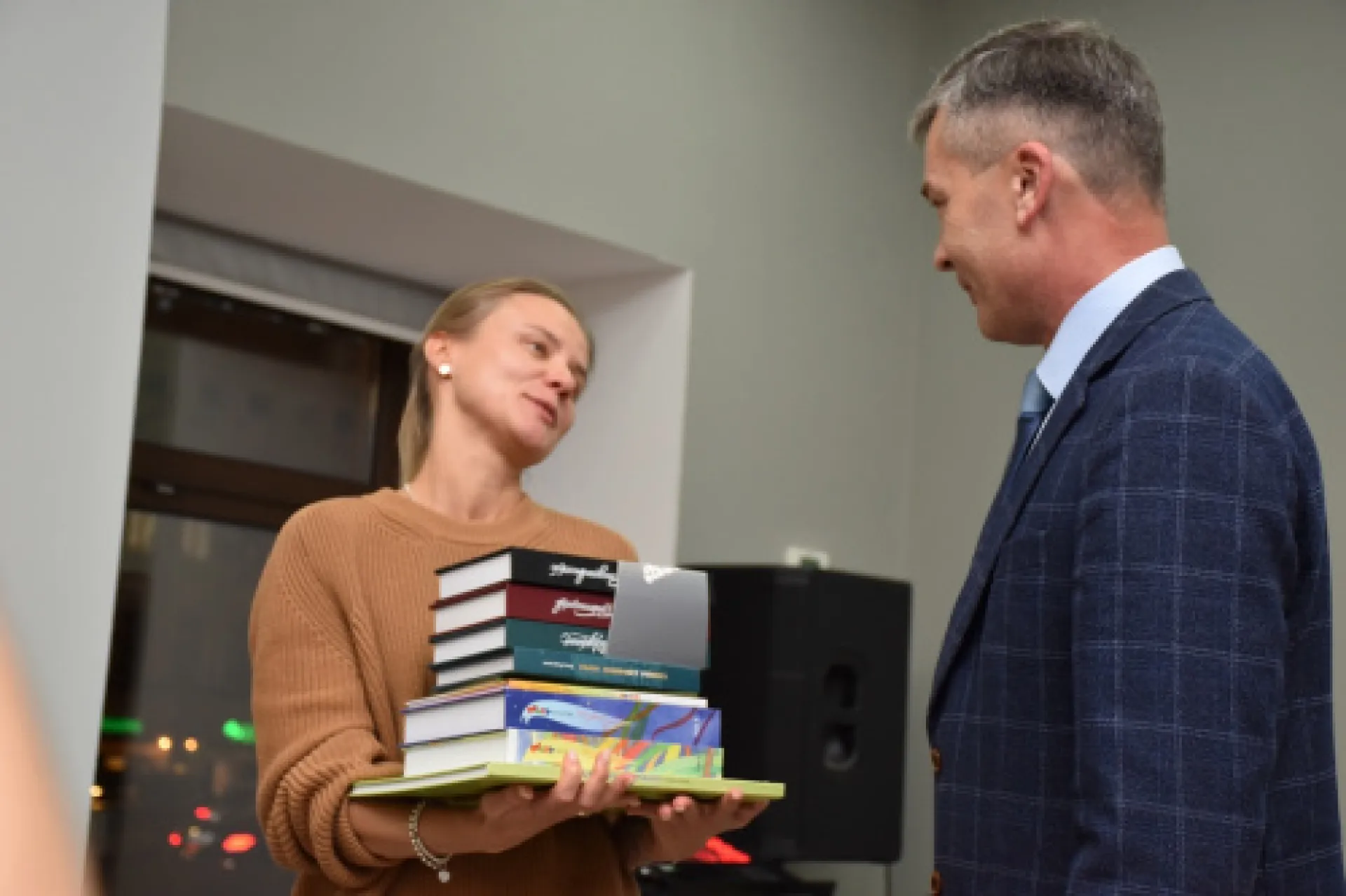 Книгу Роберта Рождественского презентовали в Москве в рамках Дней культуры Алтайского края